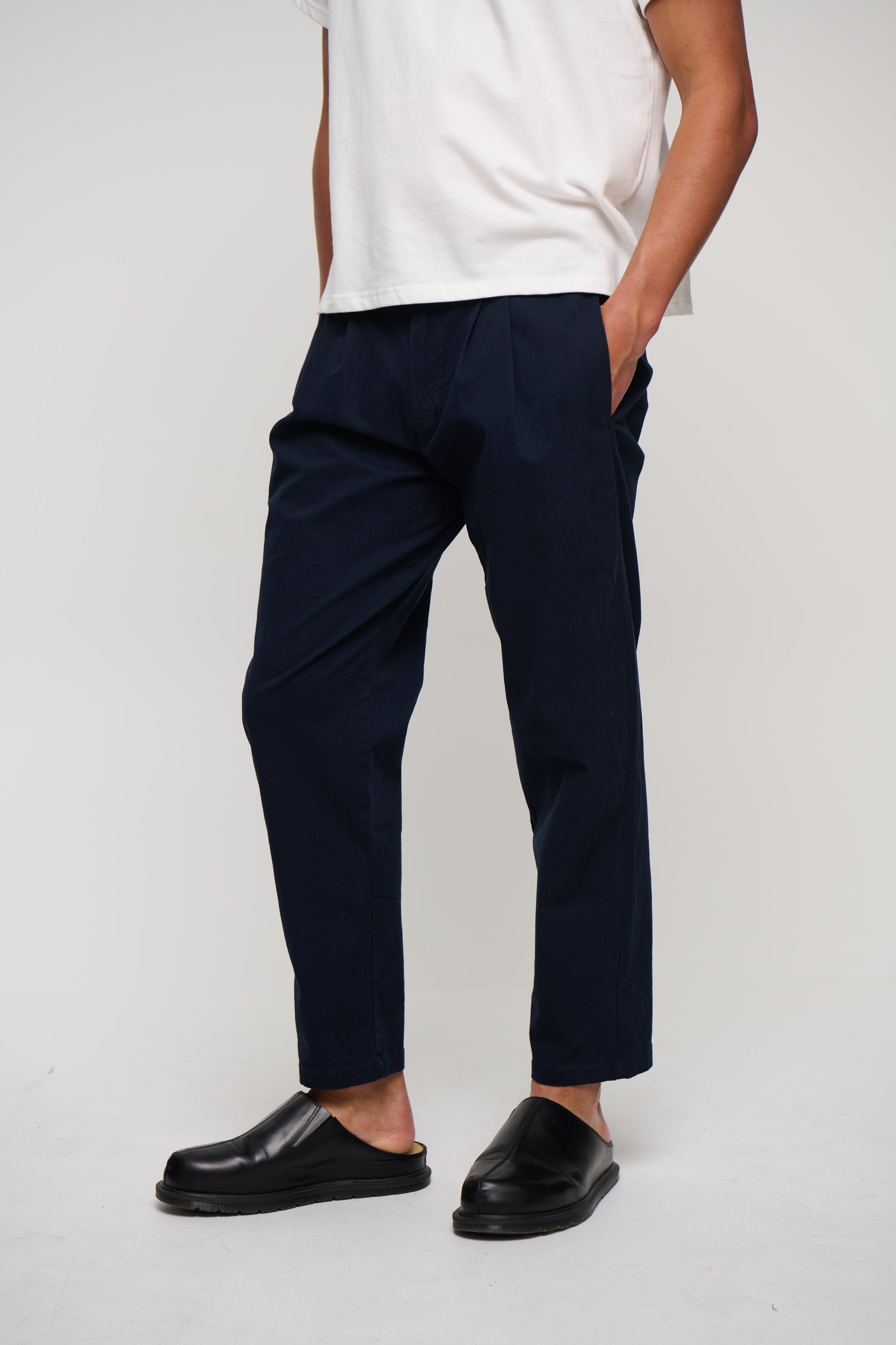 NTH Cropped Pleat Pant Navy