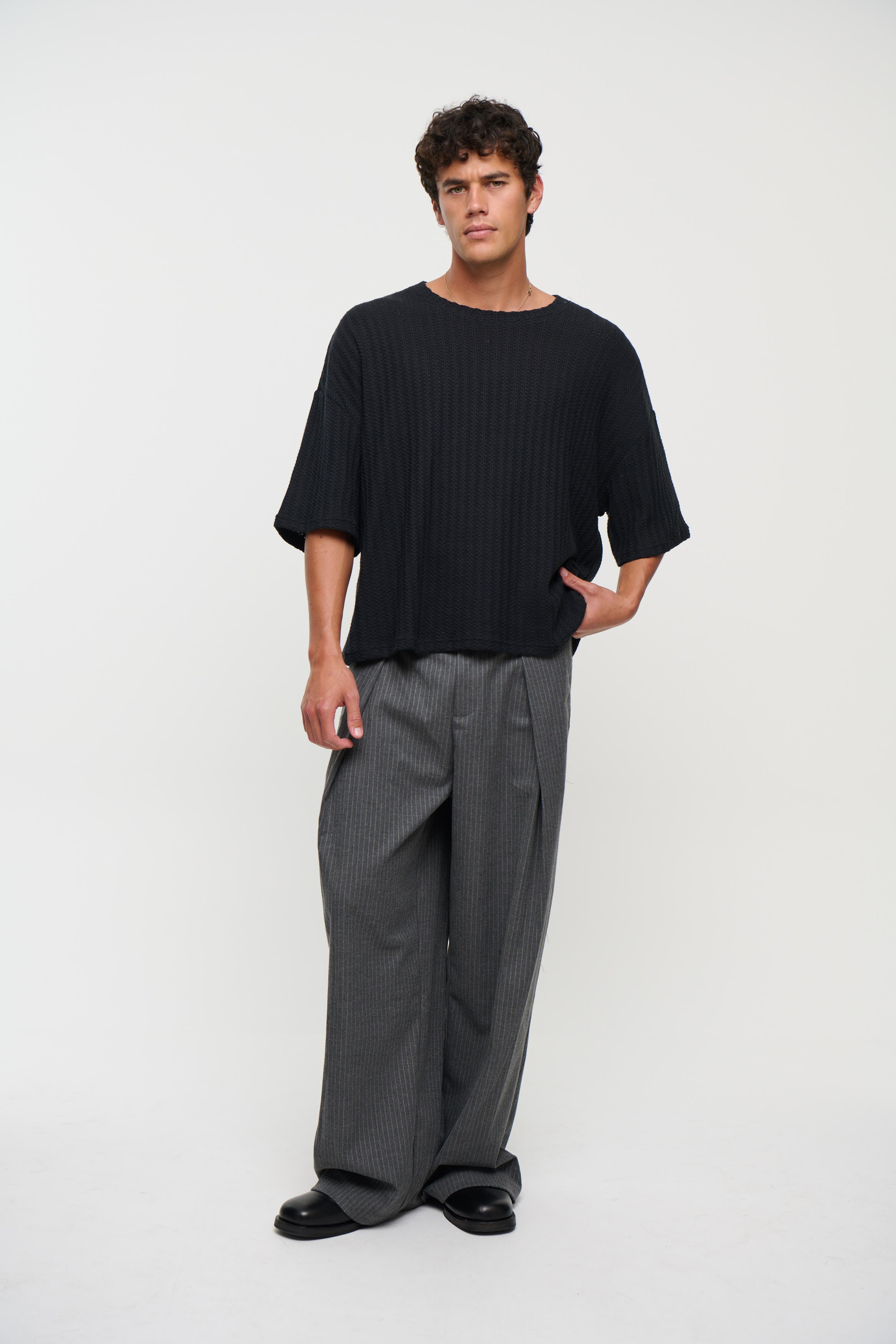 Vinnie Two Thread Stitch Tee Black