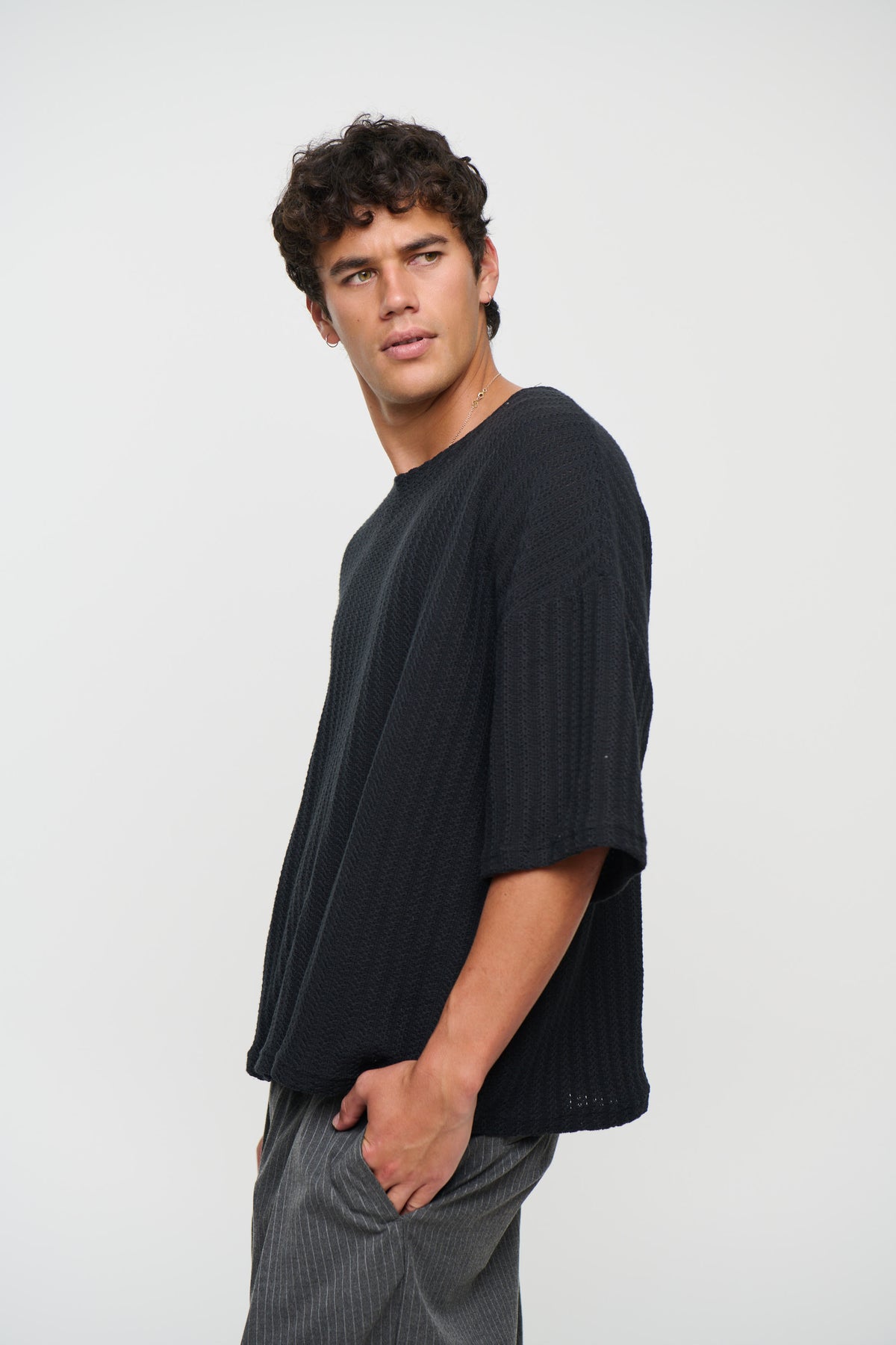 Vinnie Two Thread Stitch Tee Black