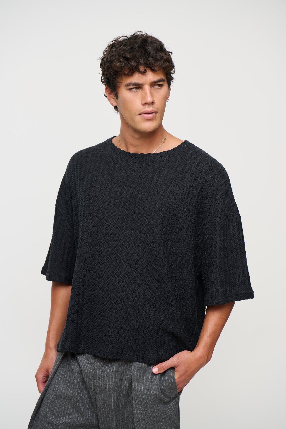 Vinnie Two Thread Stitch Tee Black