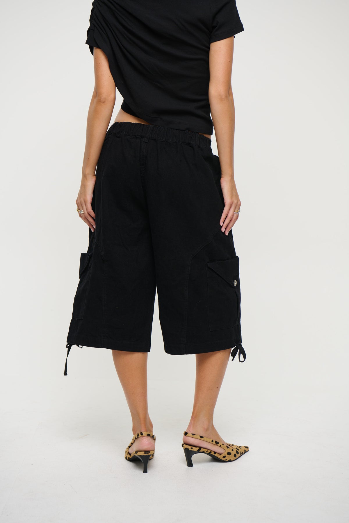 Annie Cargo Short Black