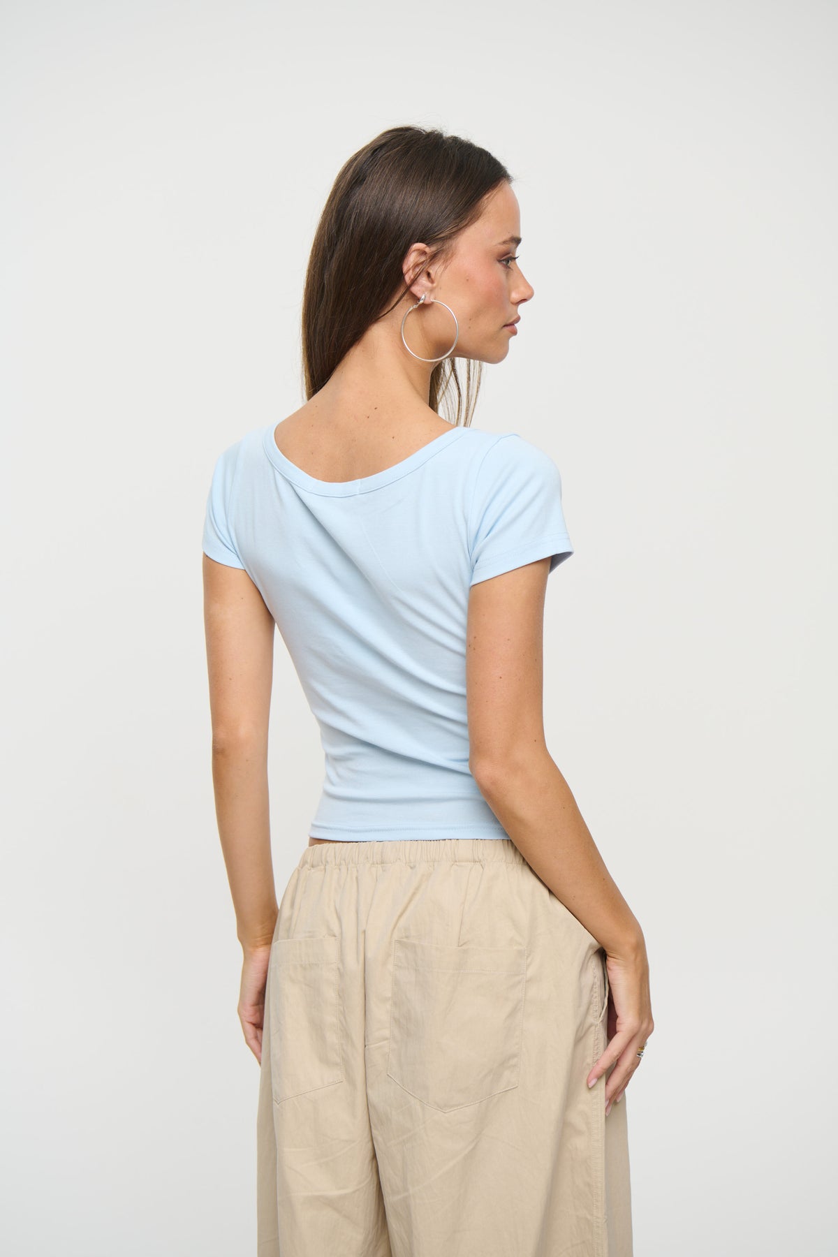 Amora Basic Crop Sky