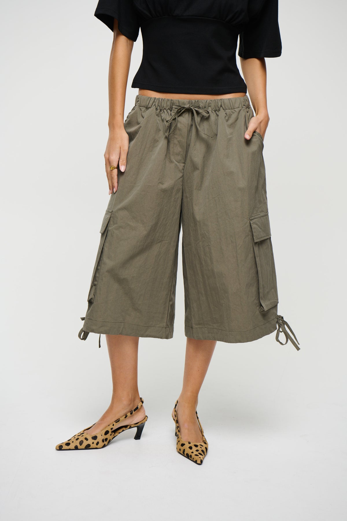 Grace Cargo Short Khaki