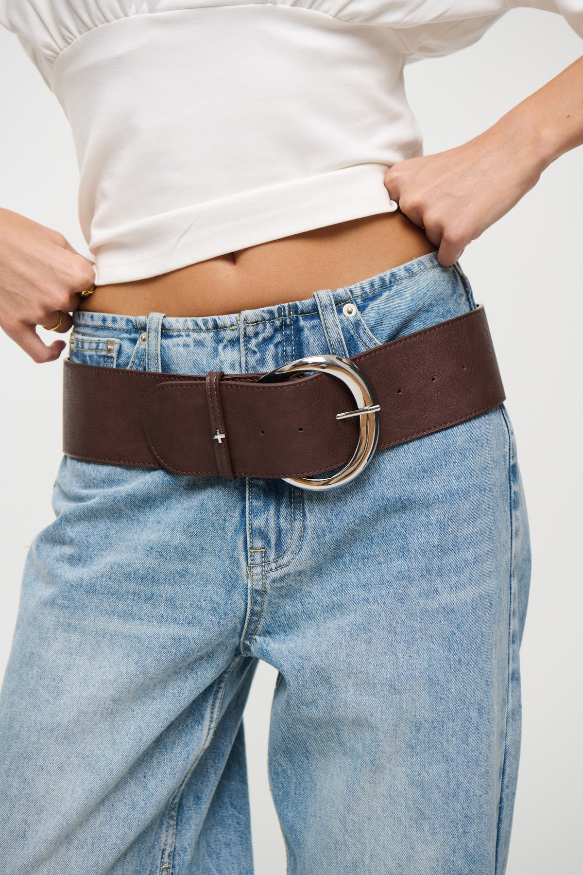 Maddie Wide Hip Belt Choc Pu/Silver