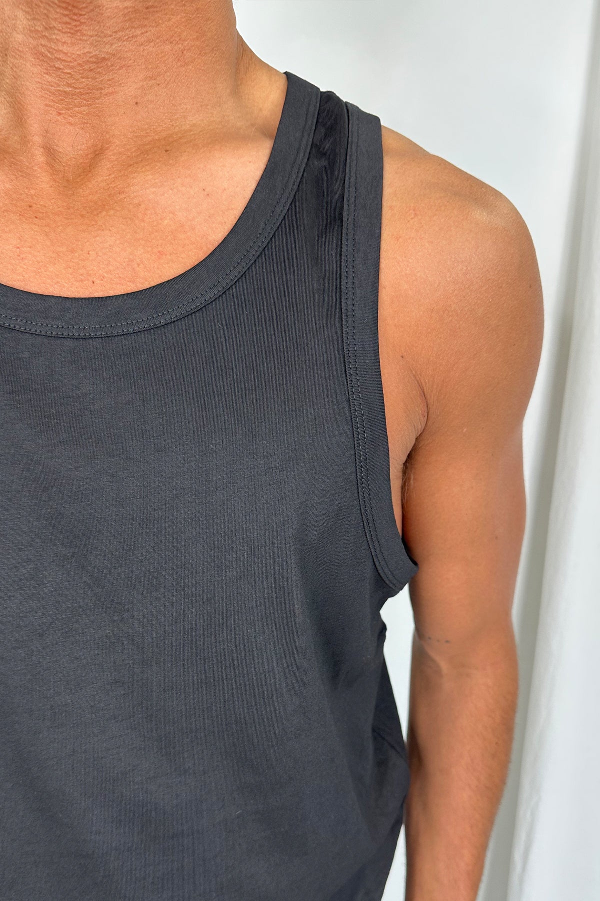 Maxwell Lightweight Tank Black