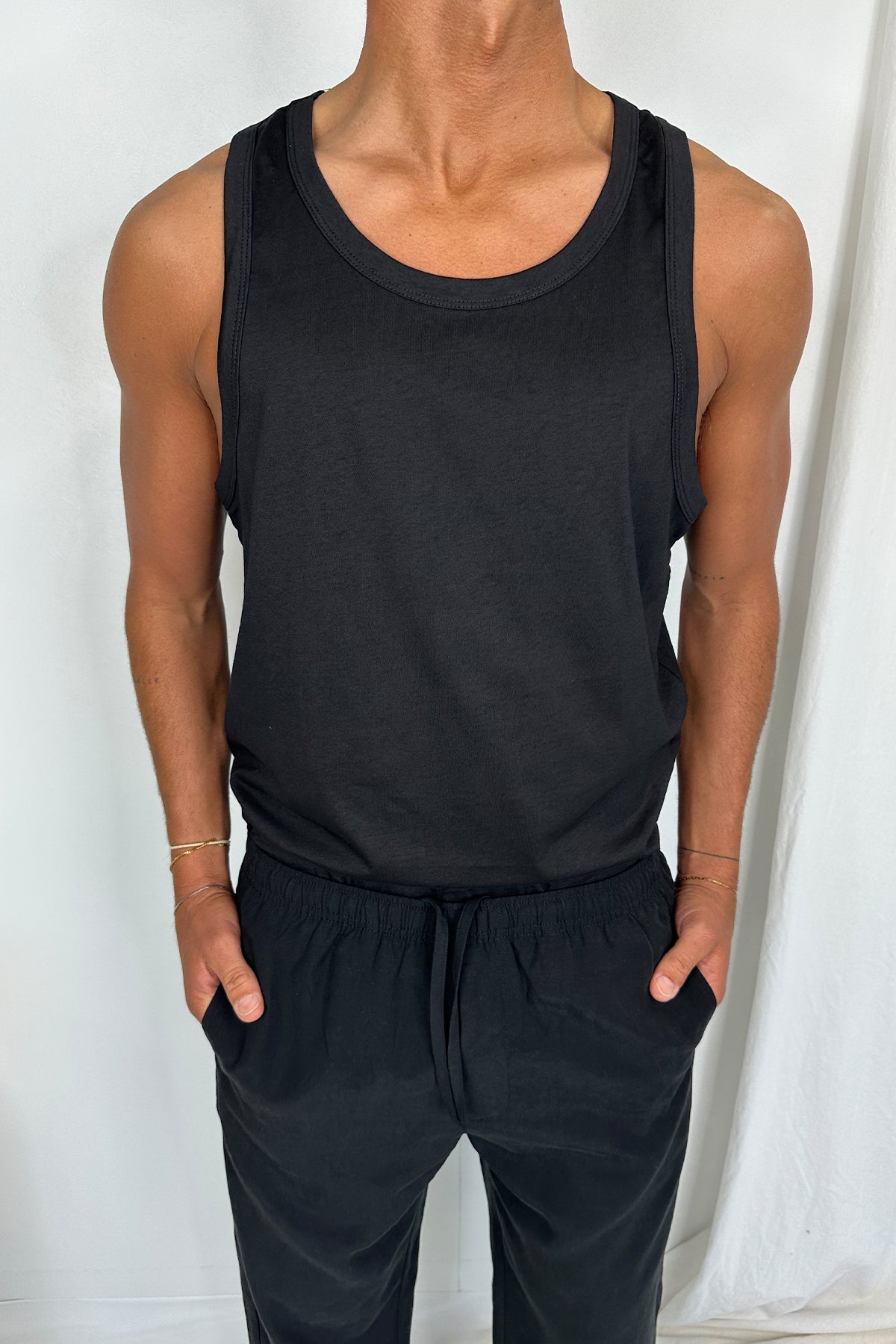 Maxwell Lightweight Tank Black