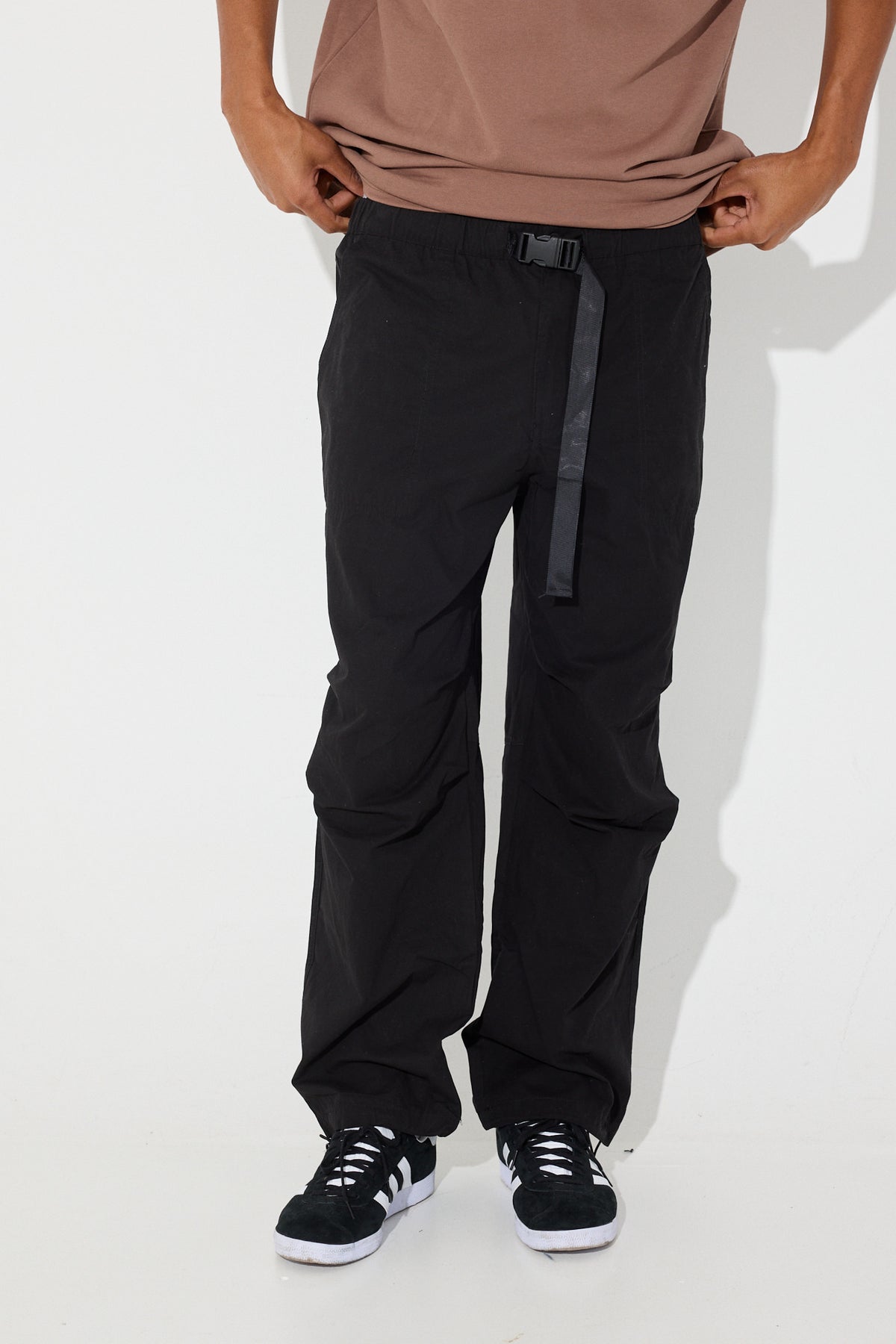 Mick Baggy Toggle Pant Black - SALE