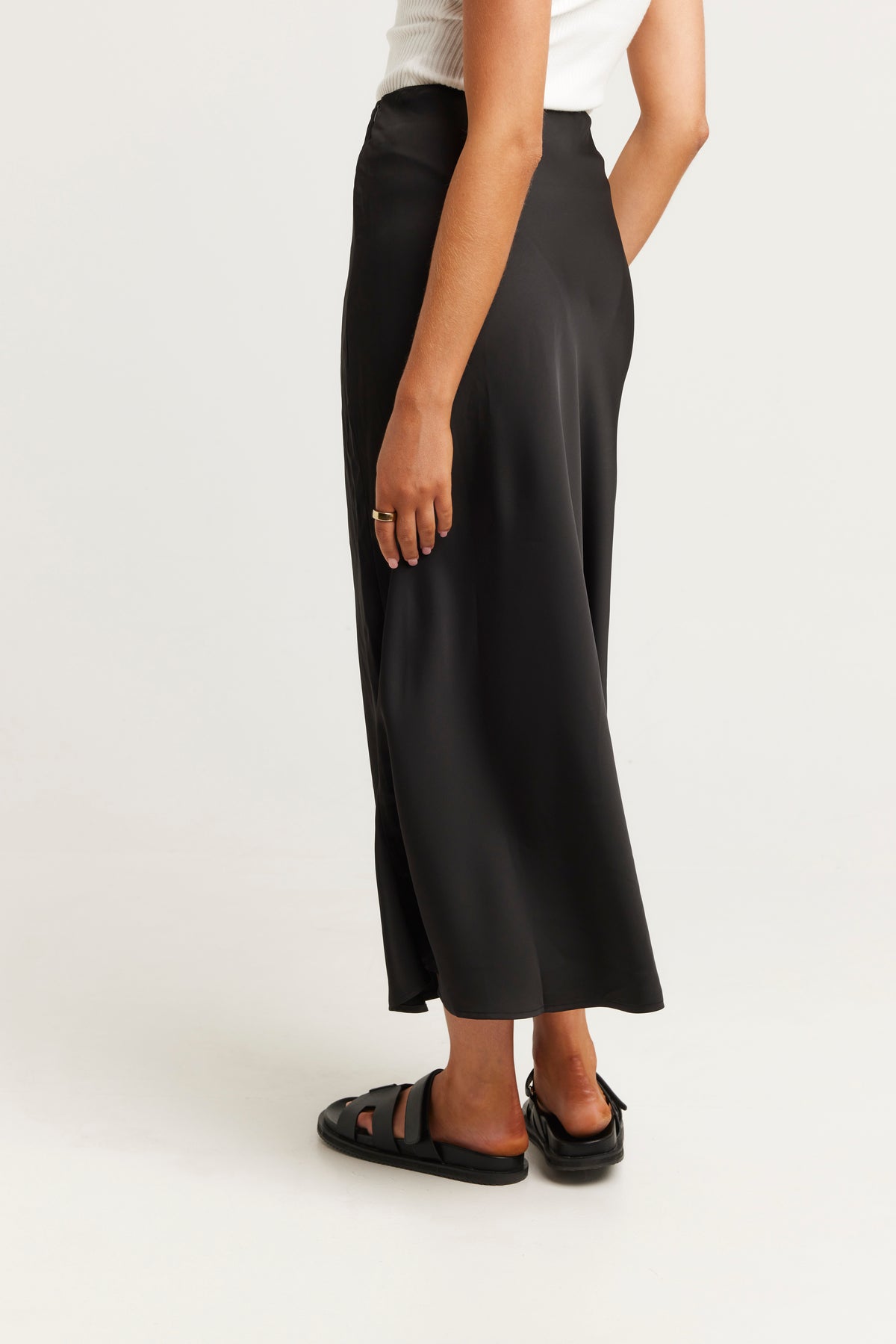 Monique Midi Skirt Black