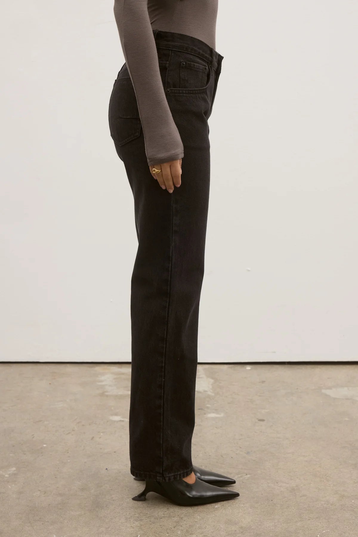 Julia Jean Backstage Black