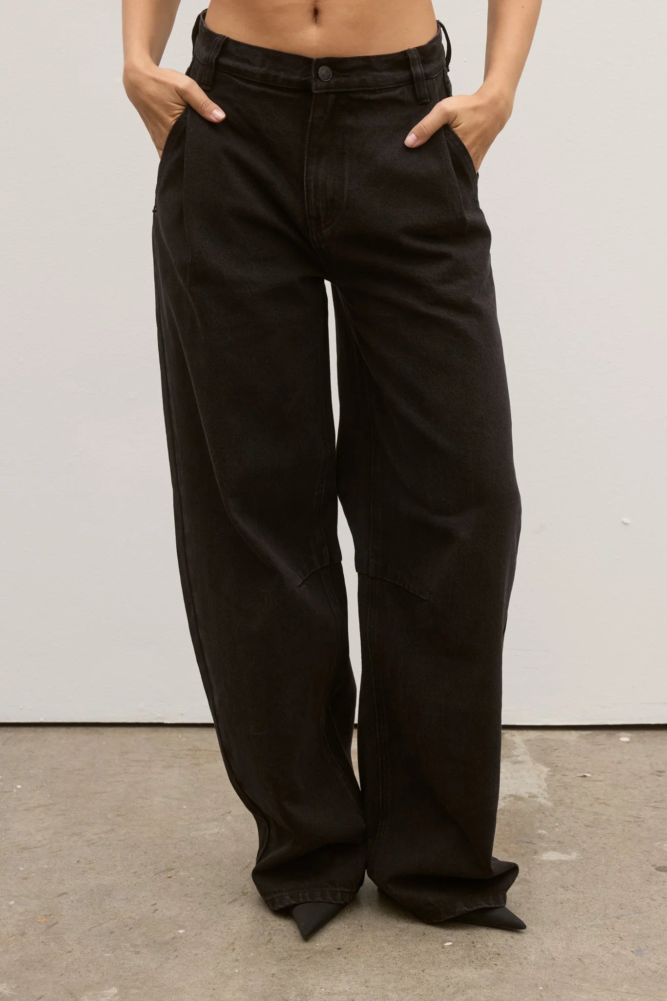 Aston Jean Backstage Black