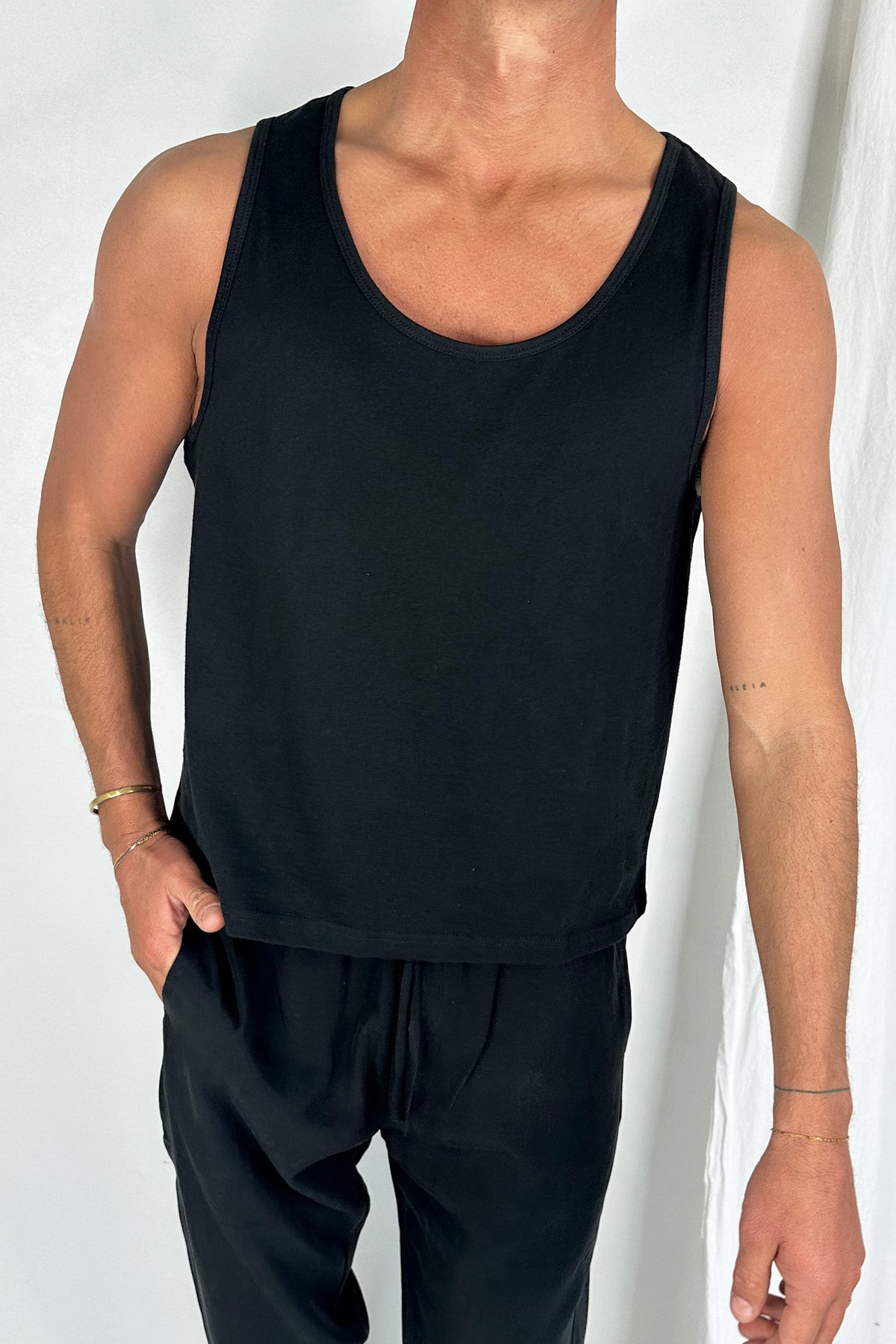 Richie Loose Crop Tank Black