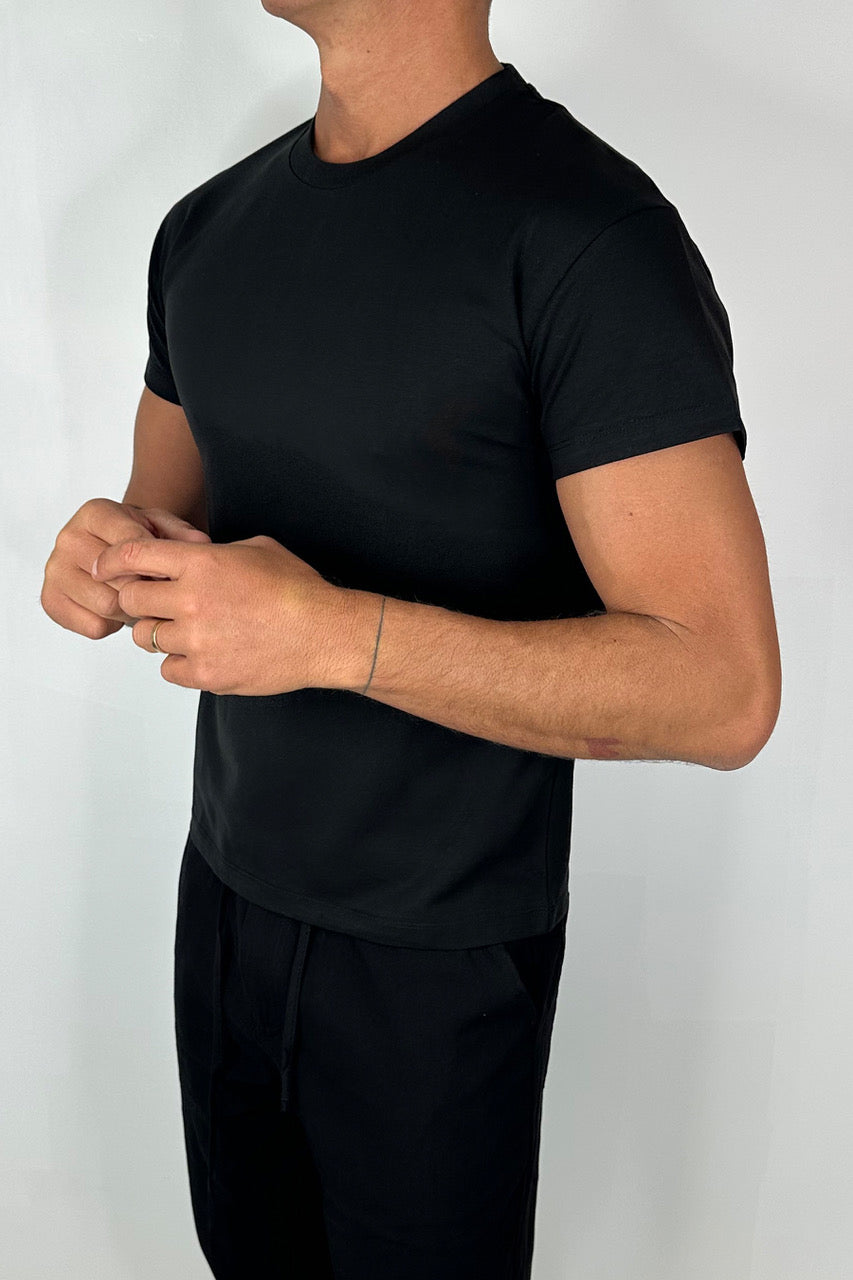 Fitted Stretch Tee Black