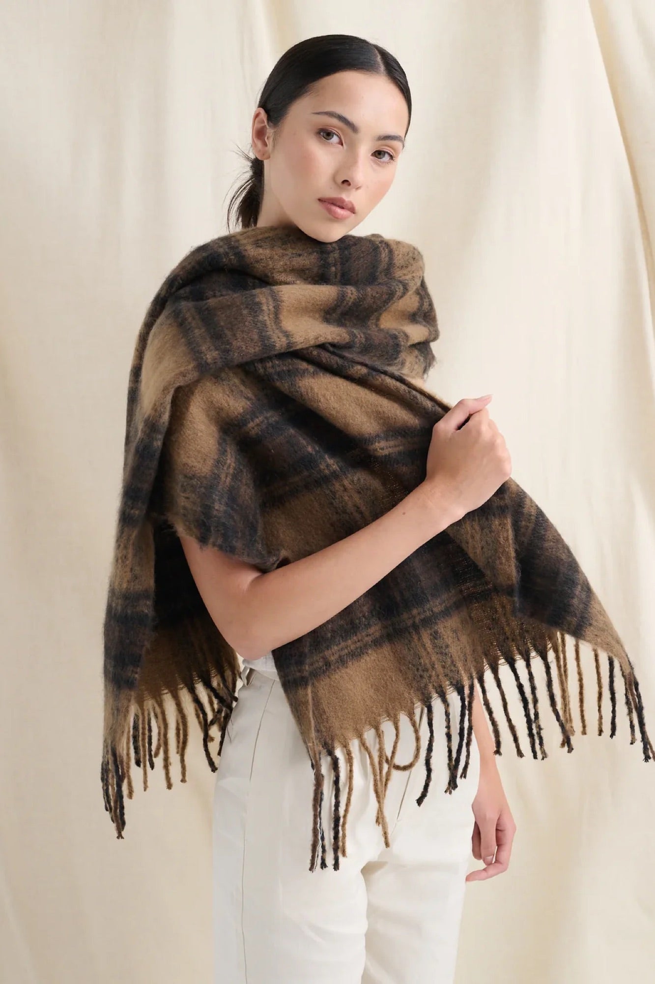 Alya Plaid Scarf Brown