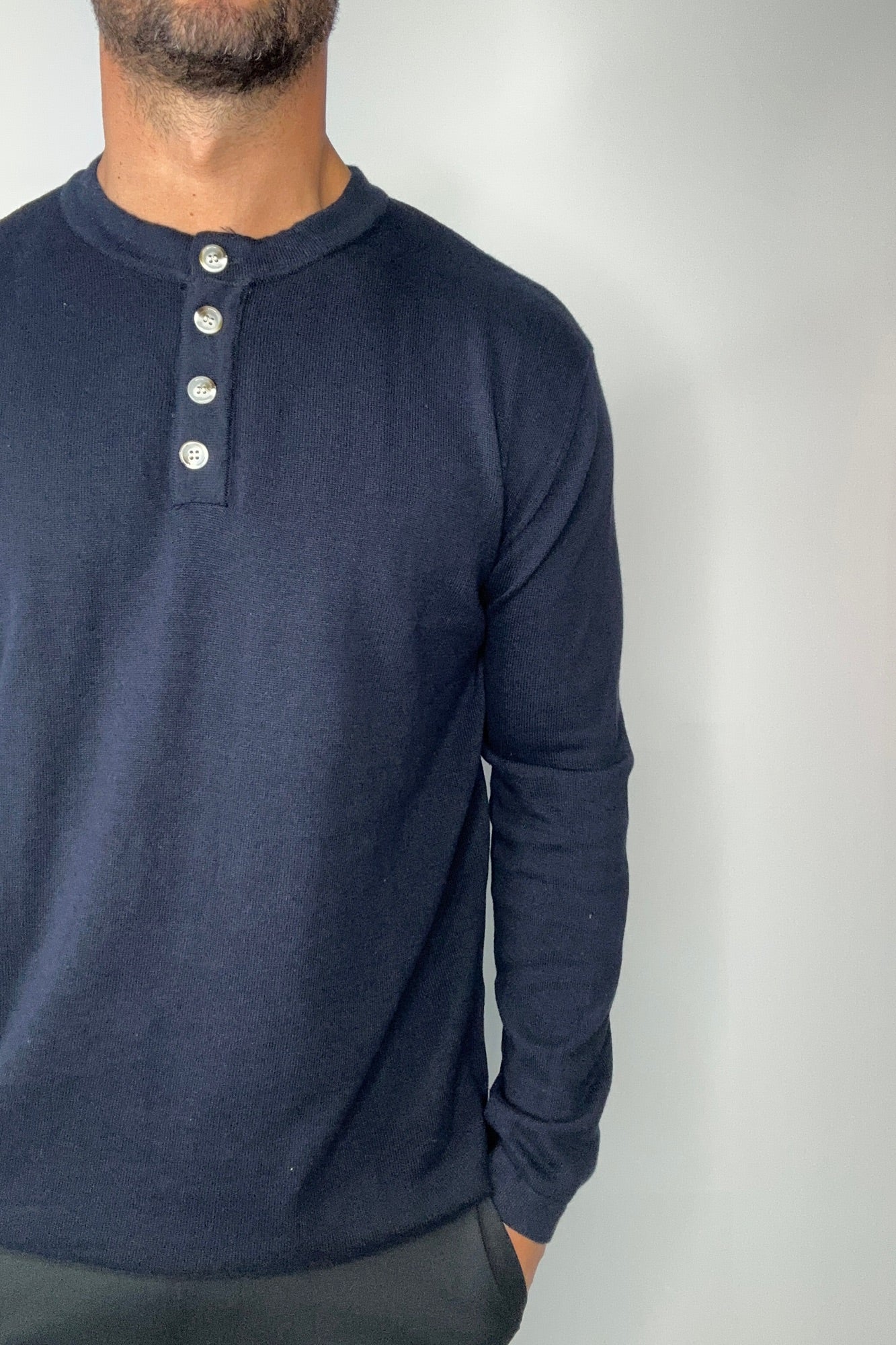 Jackson Fitted Henley Navy