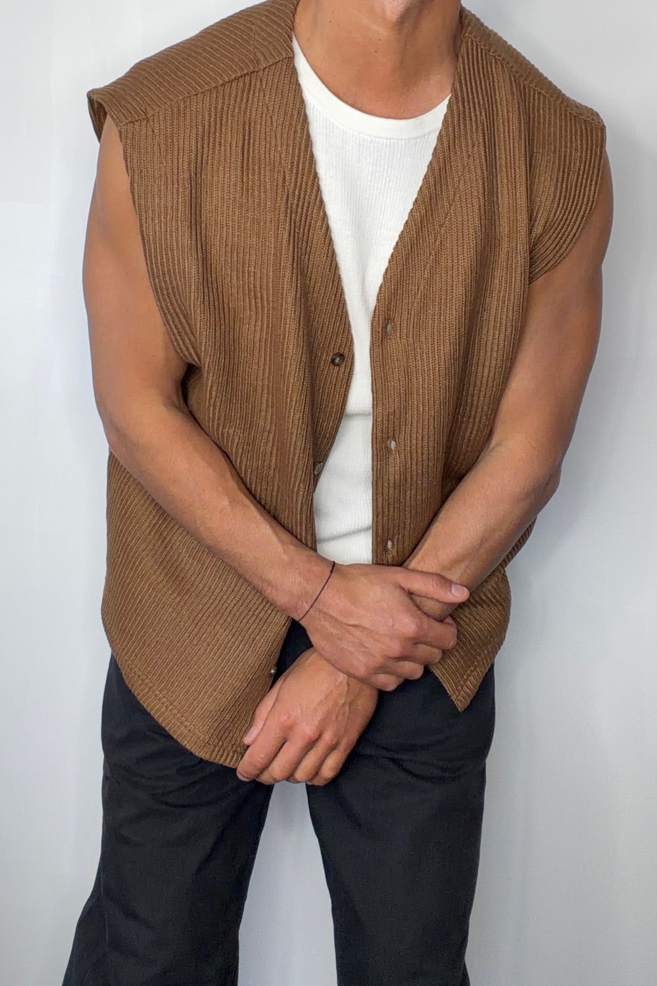 Cassius Knitted Vest Choc