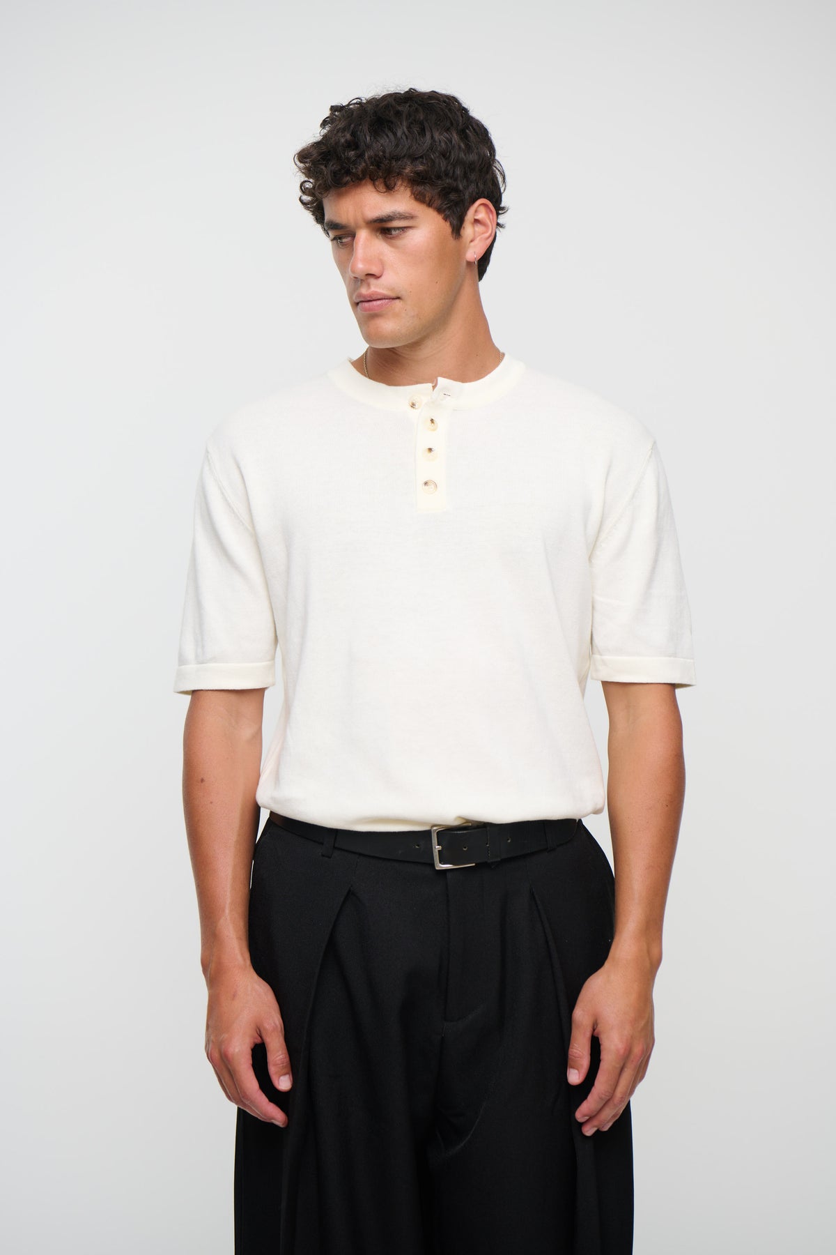 Jackson Fitted Short Sleeve Henley Ivory