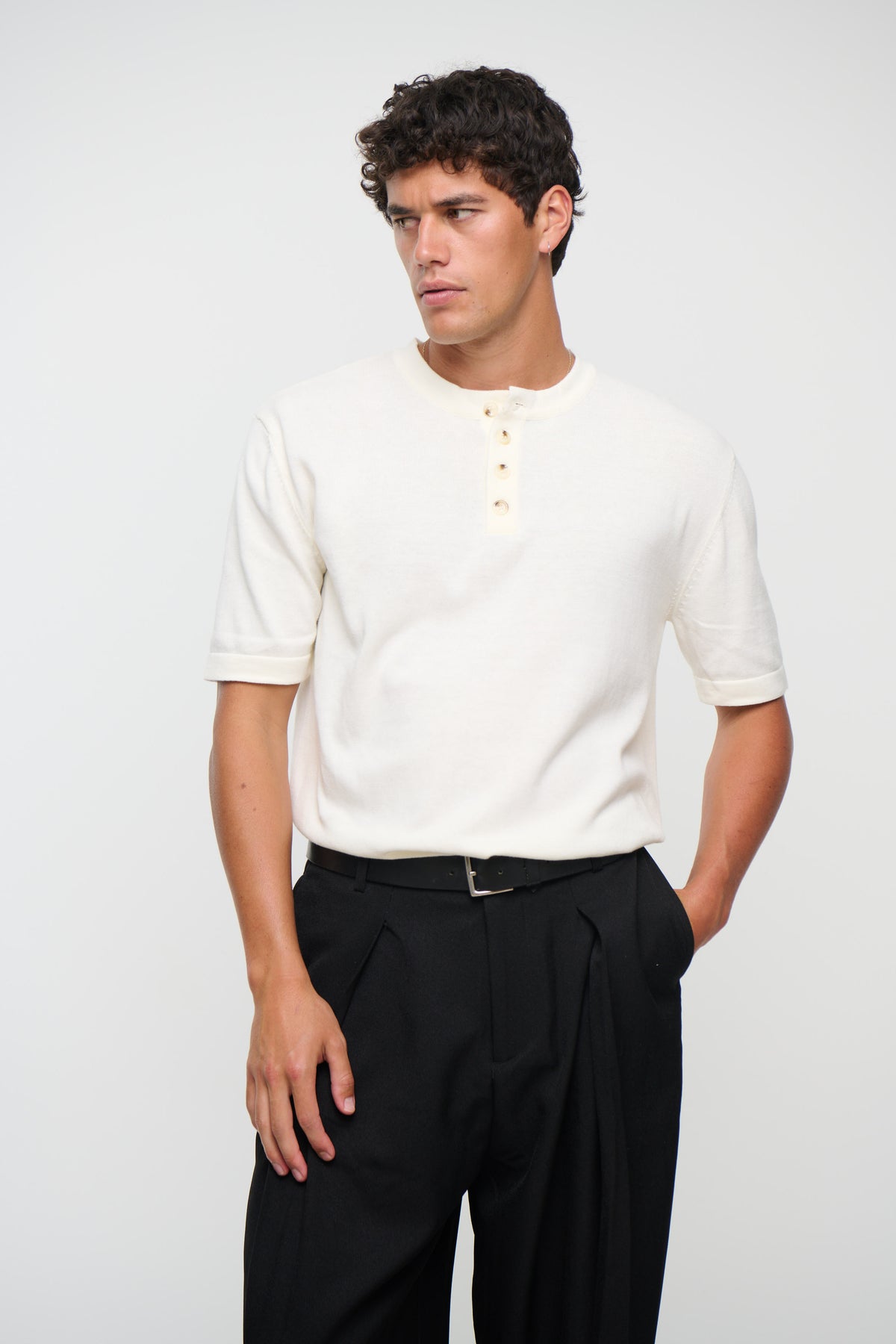 Jackson Fitted Short Sleeve Henley Ivory