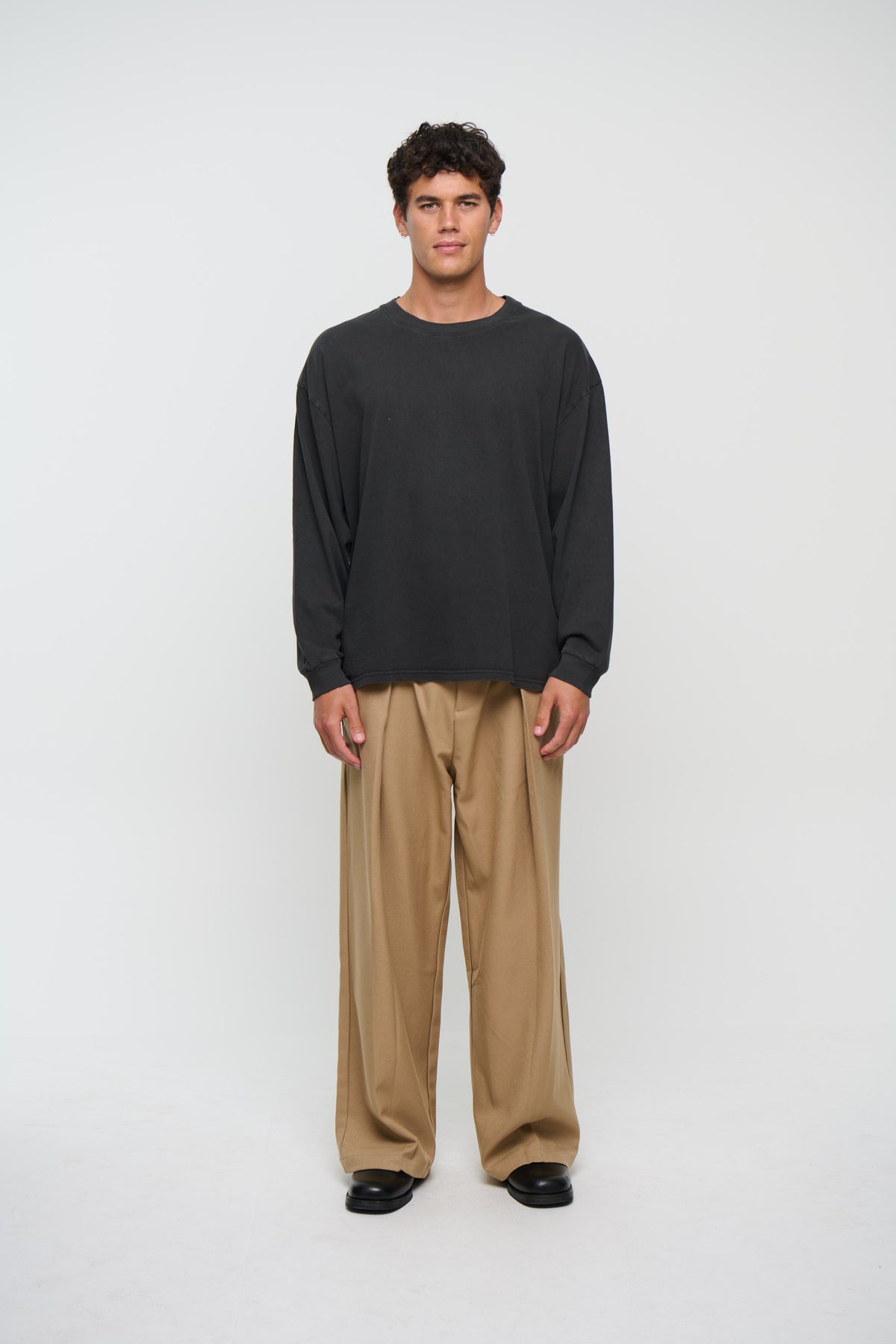 Enzyme Wash Long Sleeve Charcoal
