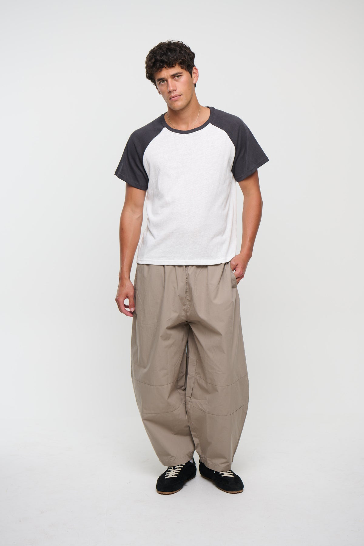 Julius Baggy Pant Khaki