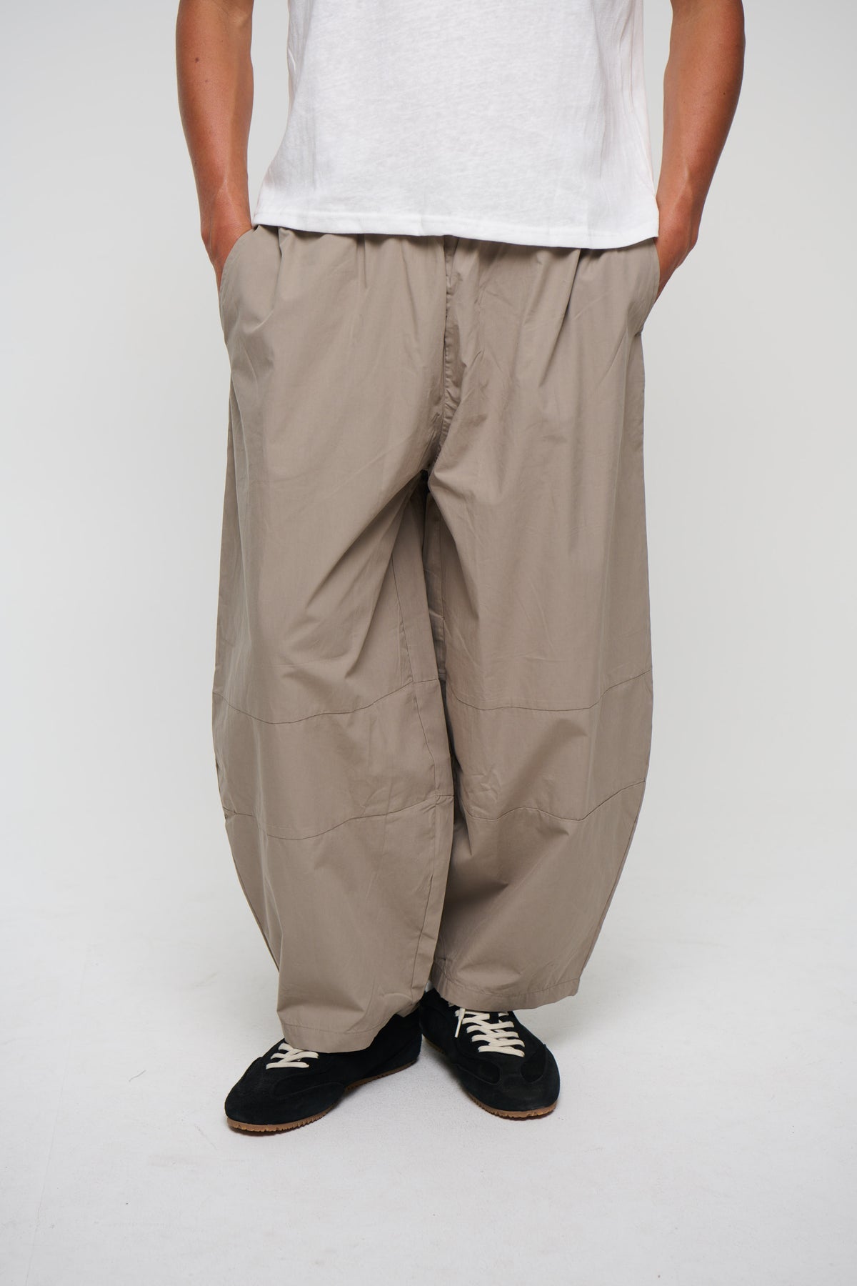 Julius Baggy Pant Khaki