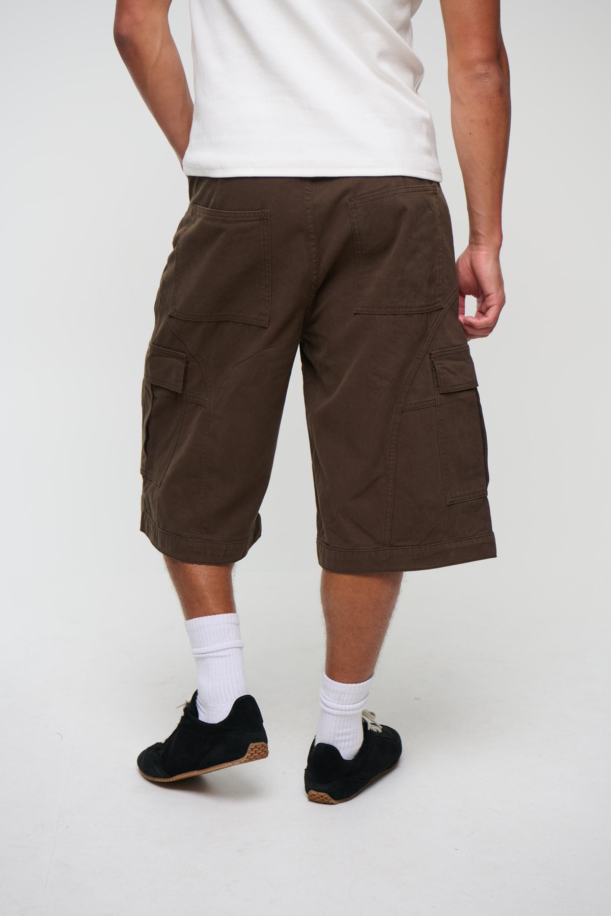 Flynn Relaxed Cargo Short Choc