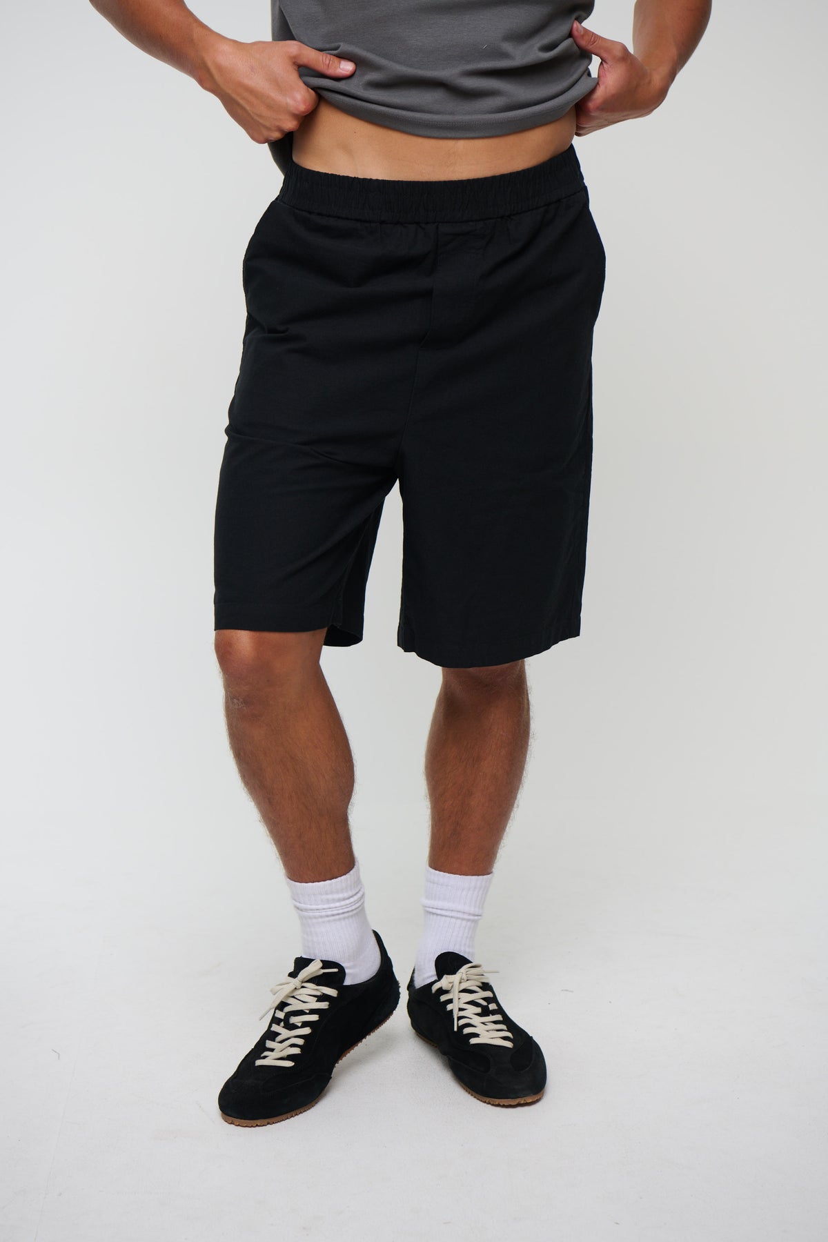 Mike Relaxed Short Black
