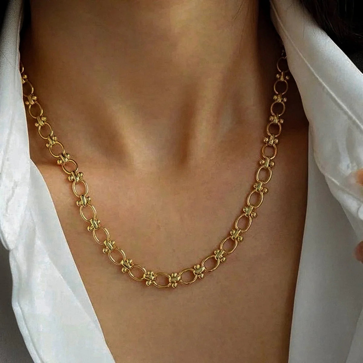 Lora Necklace Gold