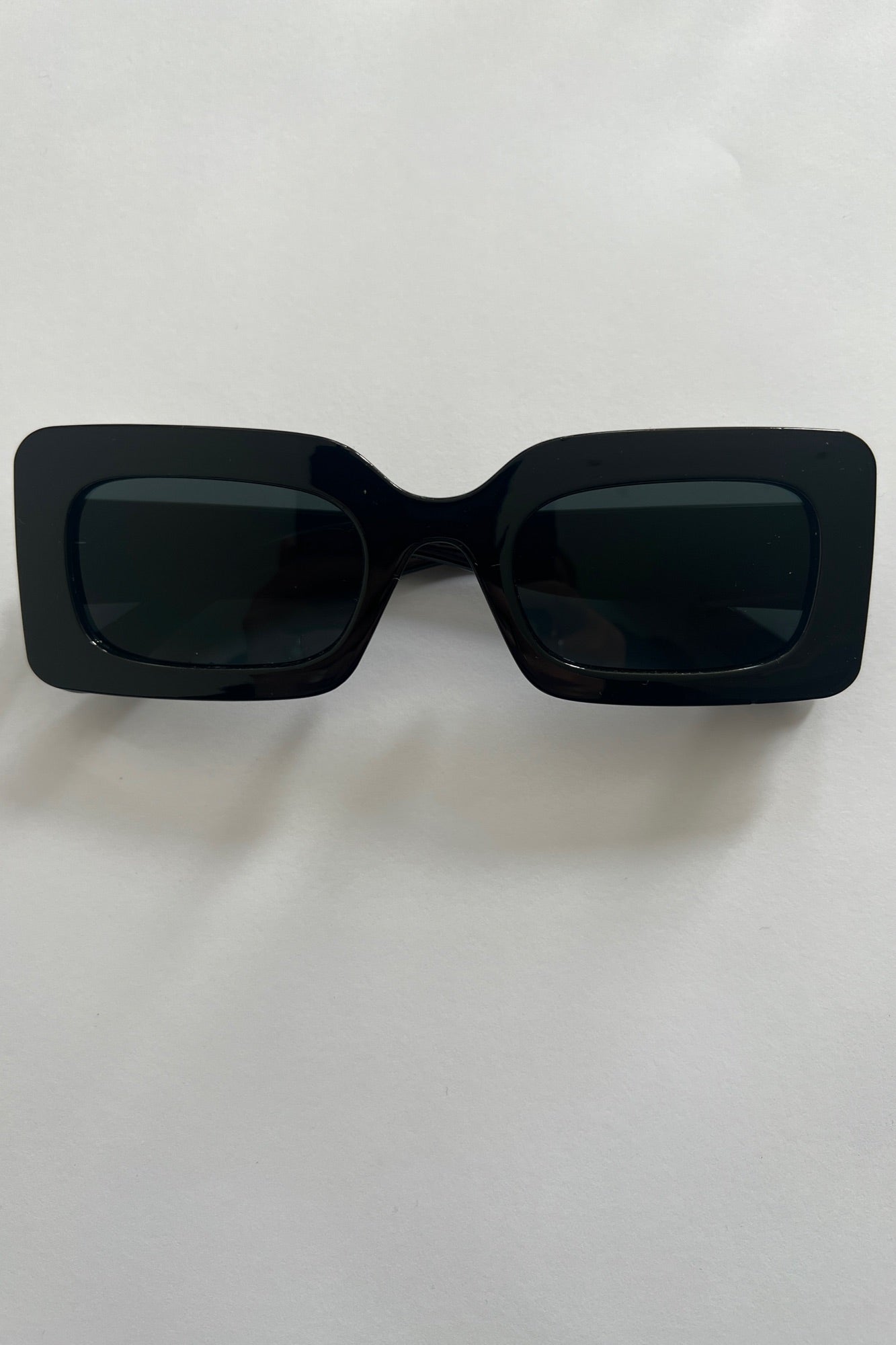 Joan Oversized Sunglasses Black