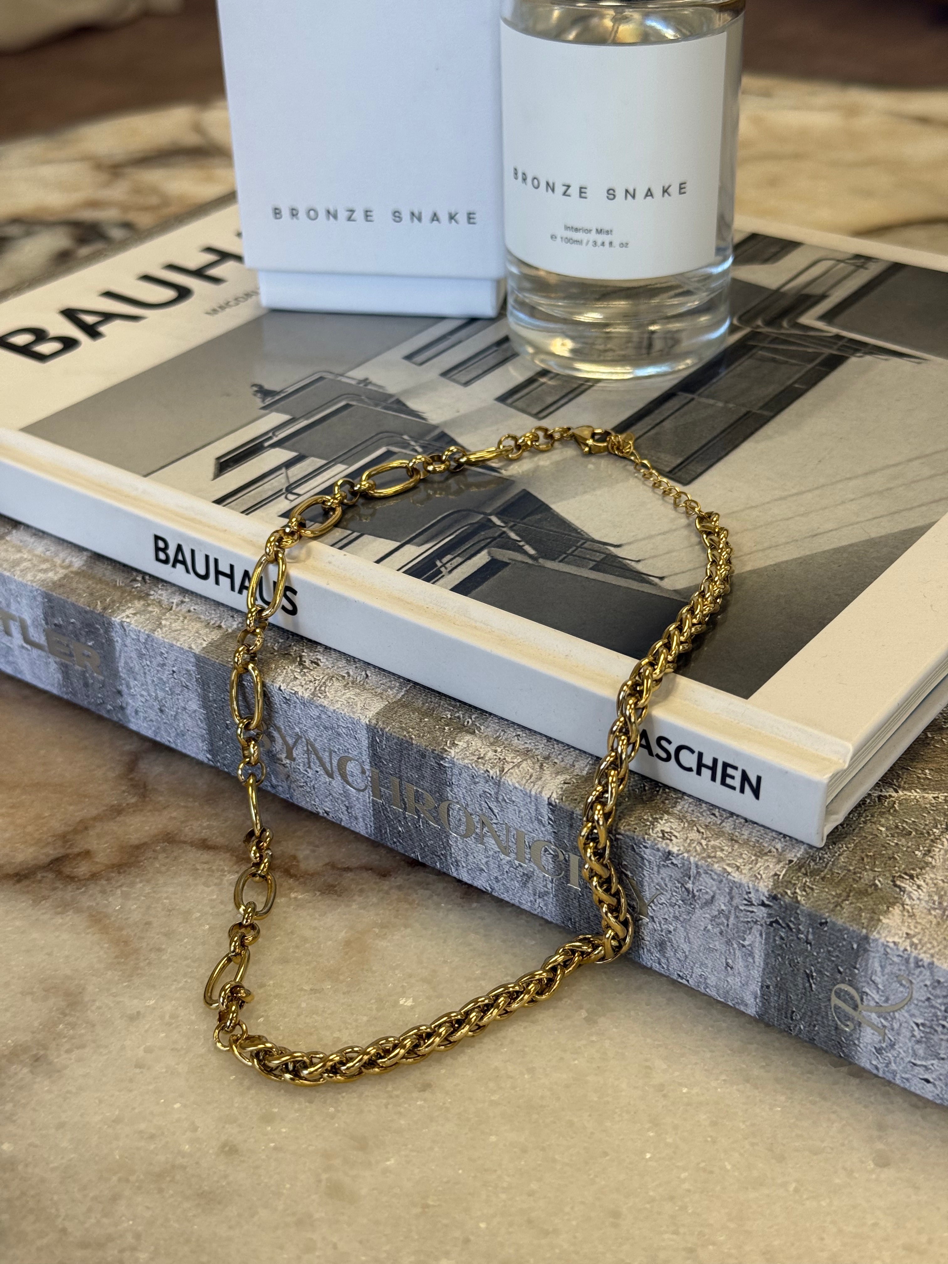 Malakai Chain Gold