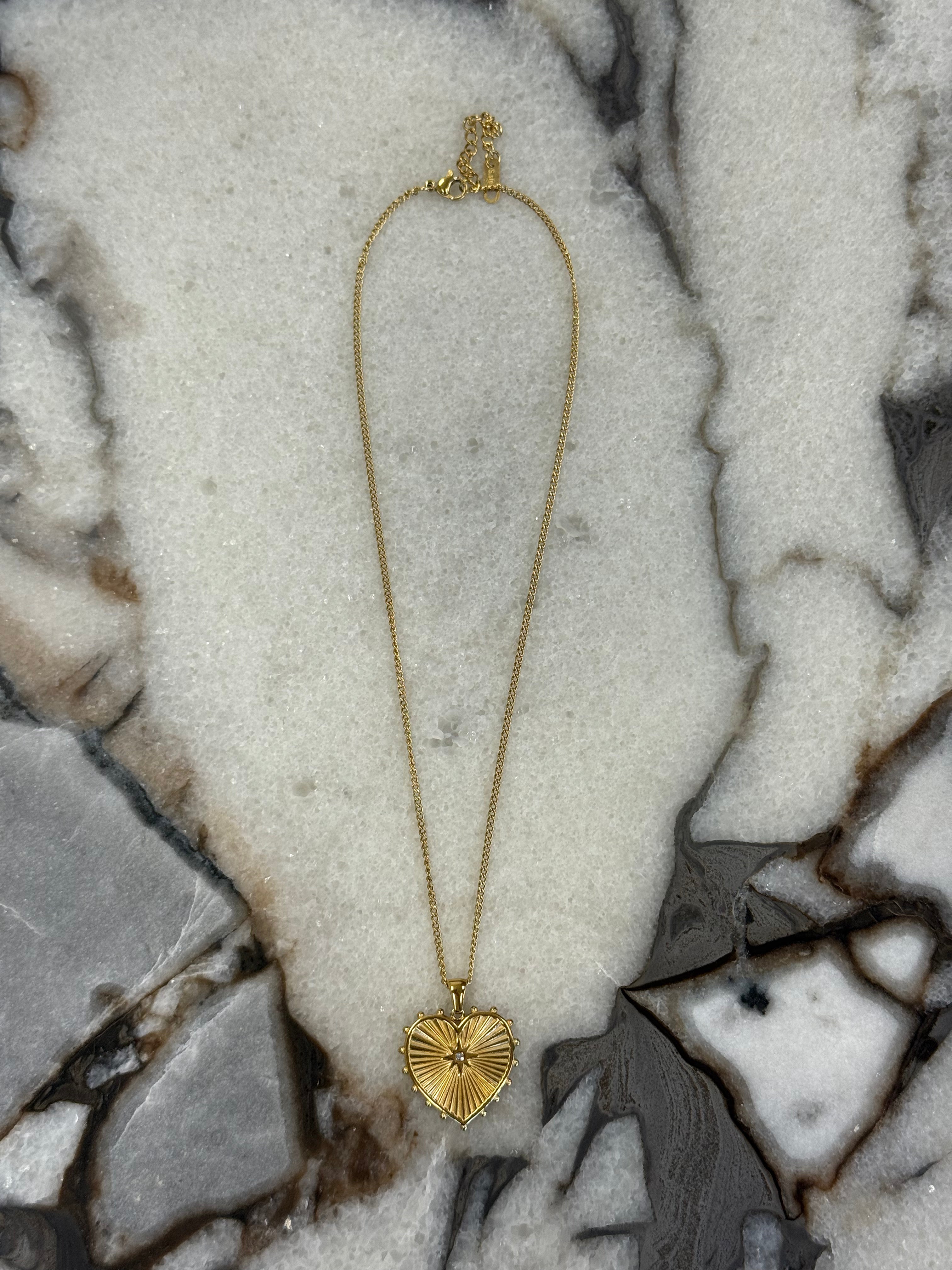 Alexandra Heart Chain Gold