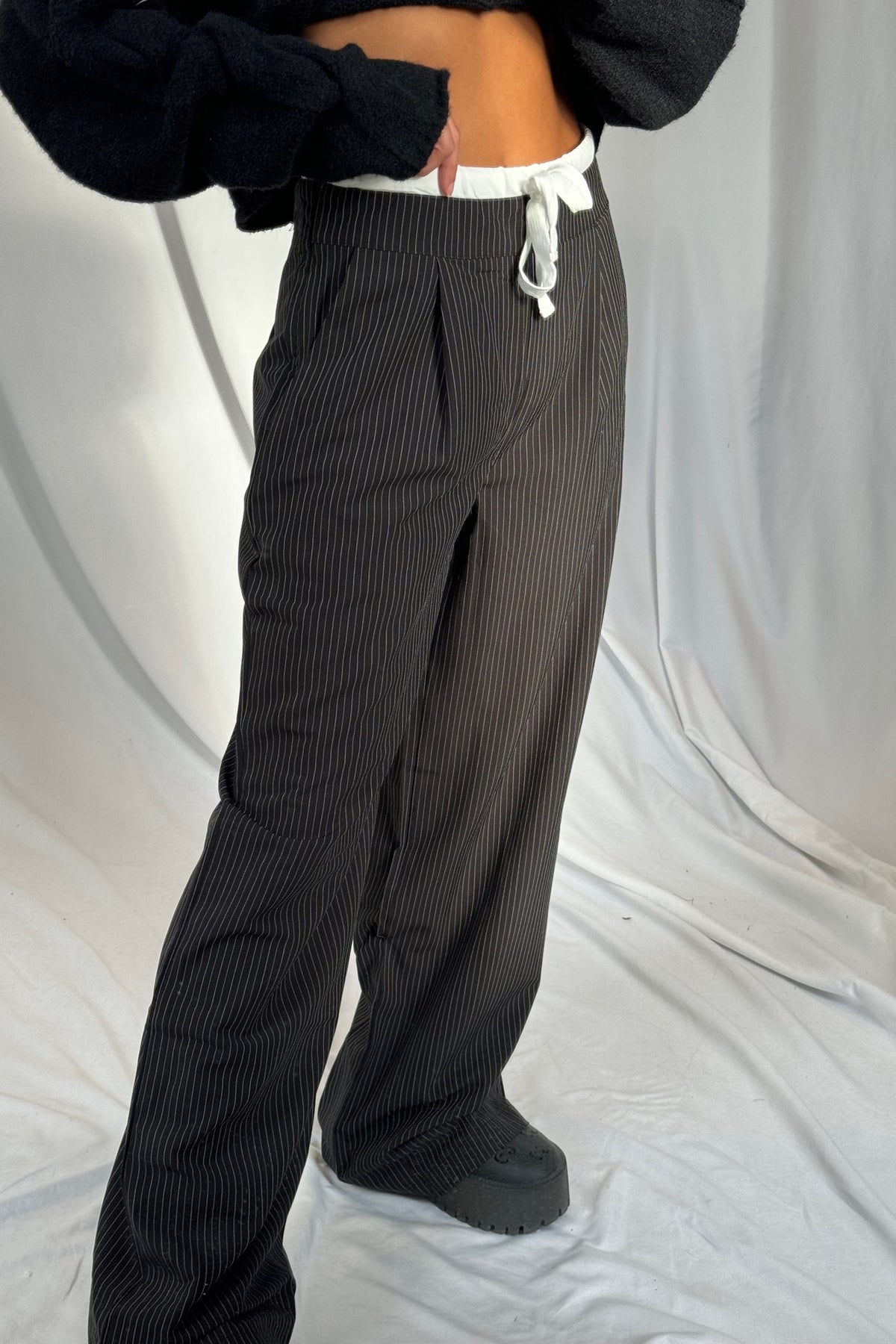 Lyric Pant Black Pinstripe