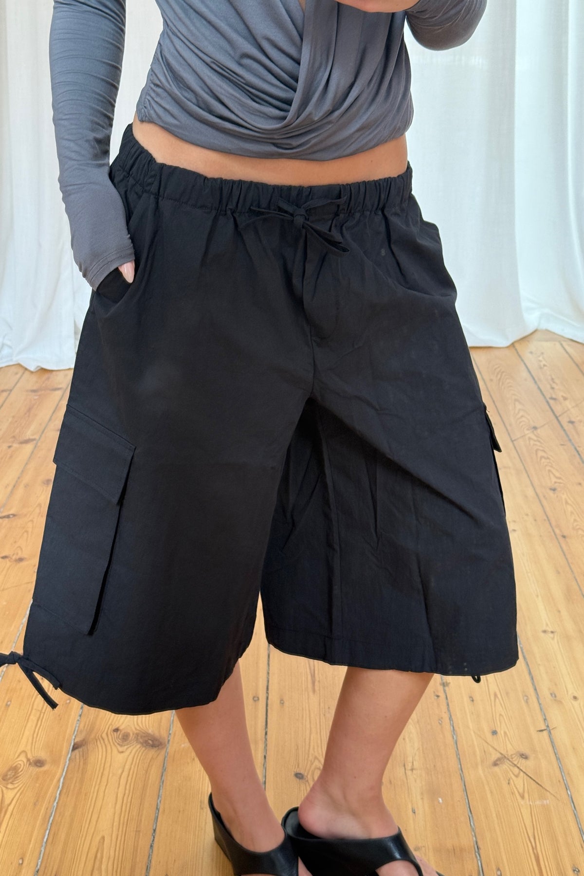 Grace Cargo Short Black