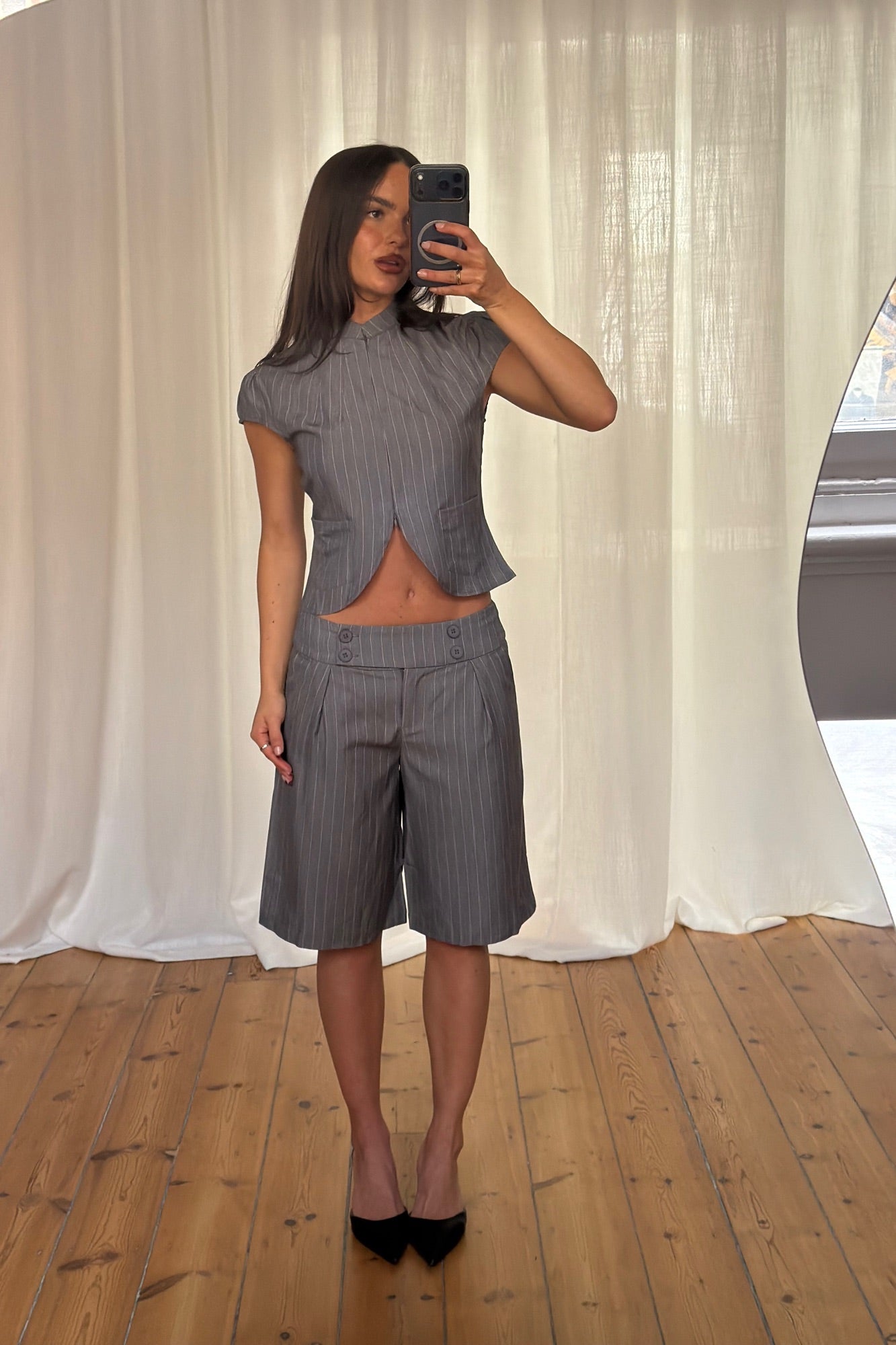 Izzy Bermuda Short Charcoal