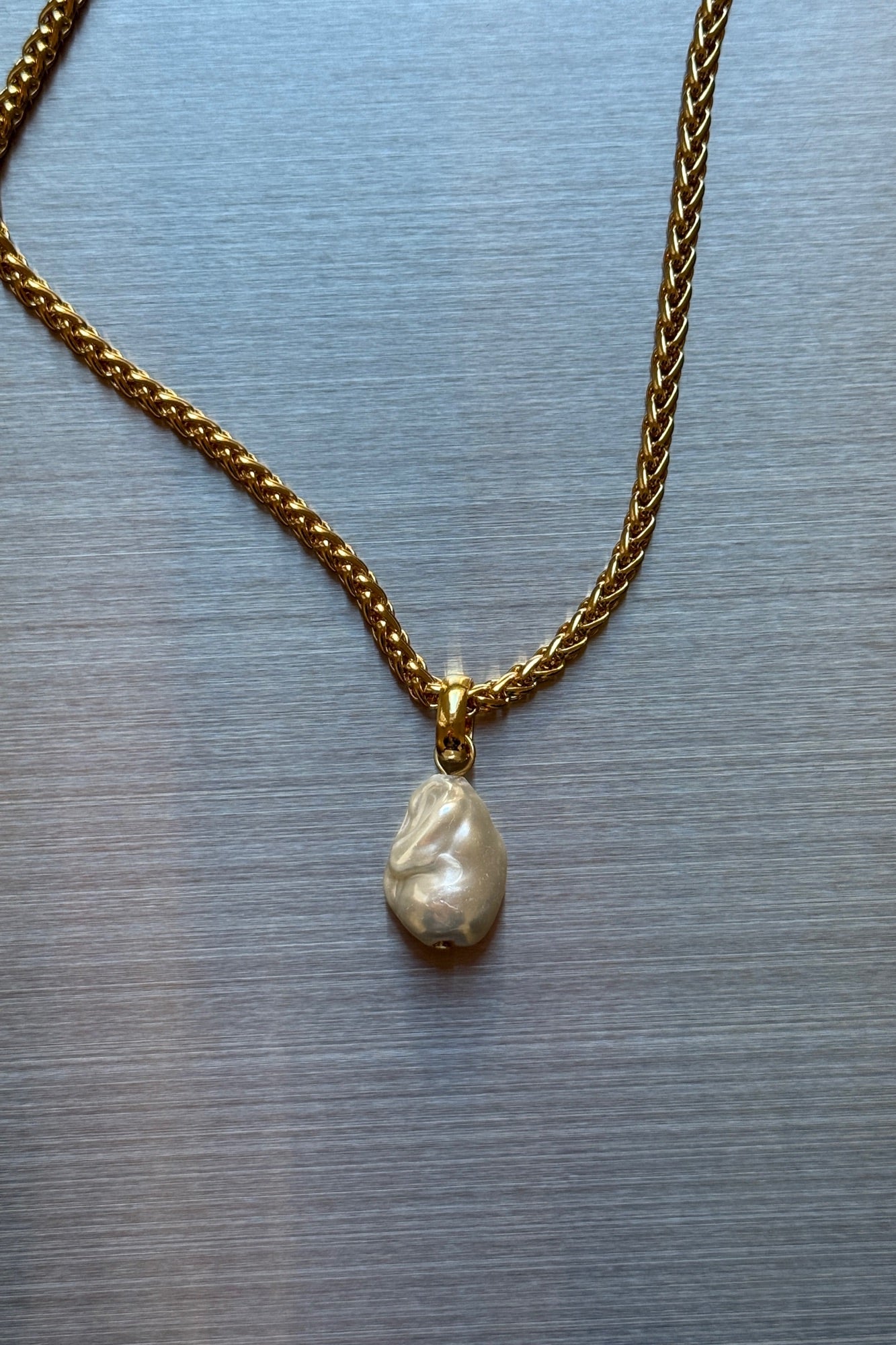Anastasia Pearl Necklace Gold