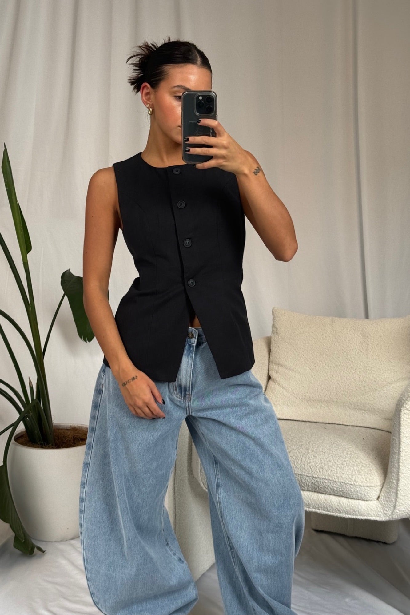 Oakley Vest Black - FINAL SALE