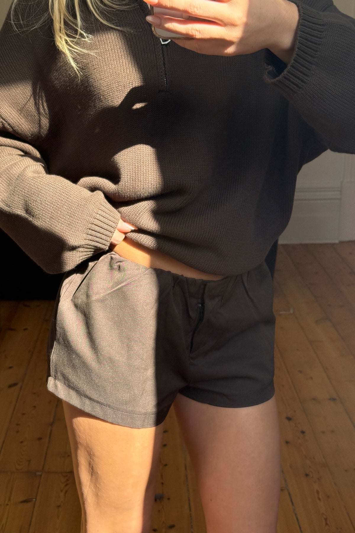 Jessie Short Dark Chocolate