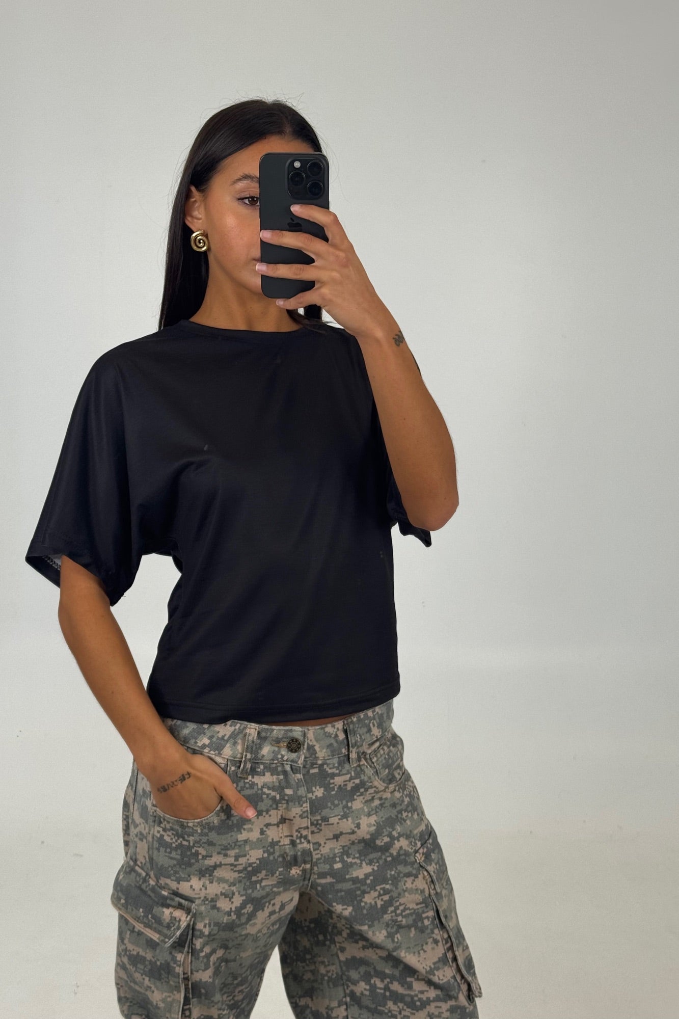 Anika Tee Black