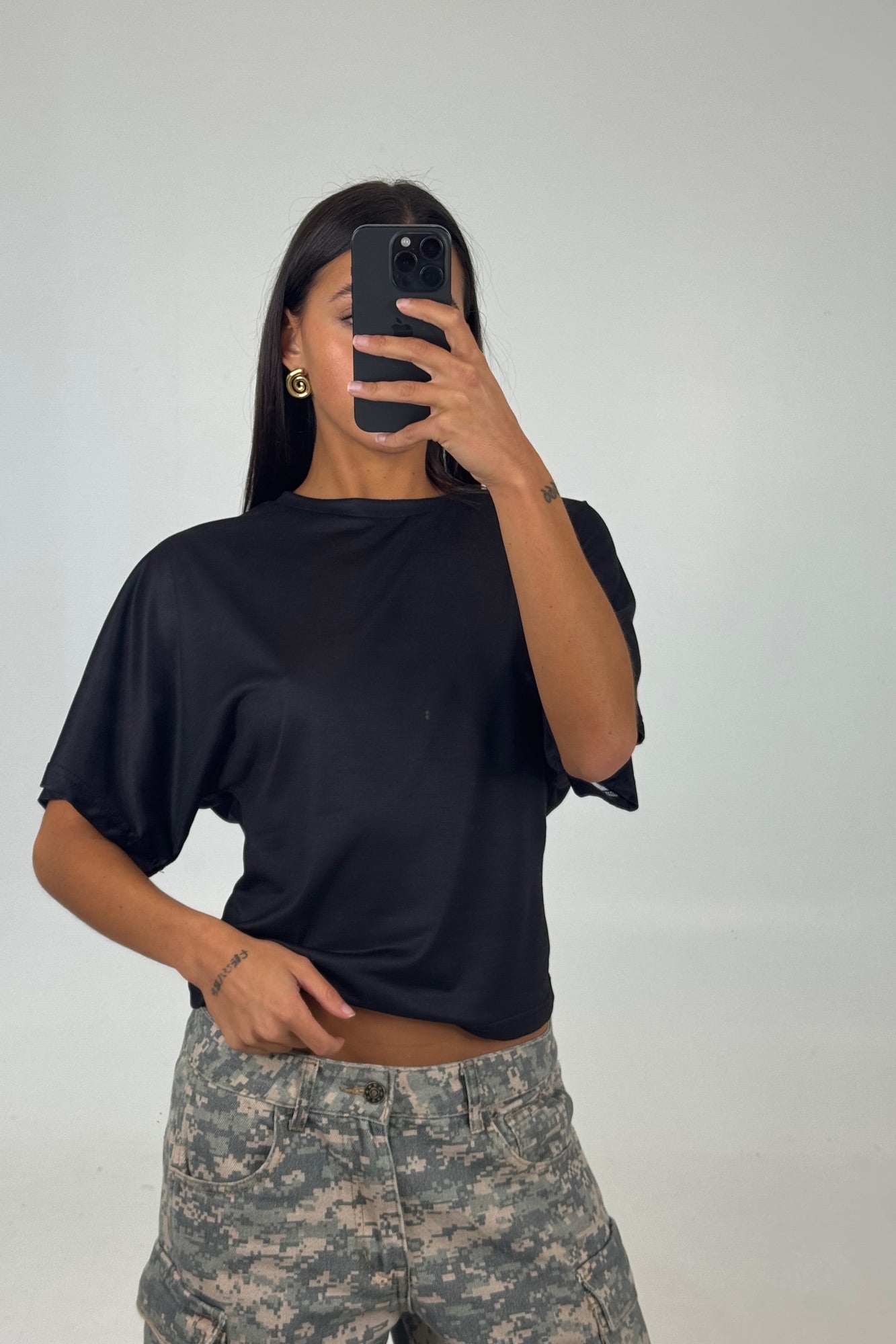 Anika Tee Black