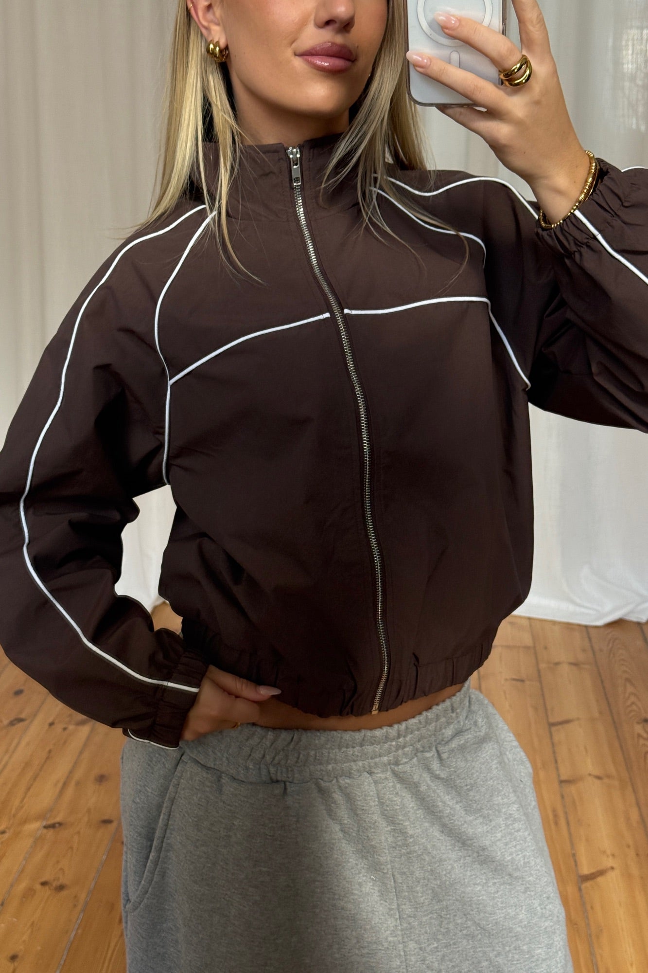 Bohdi Windbreaker Chocolate