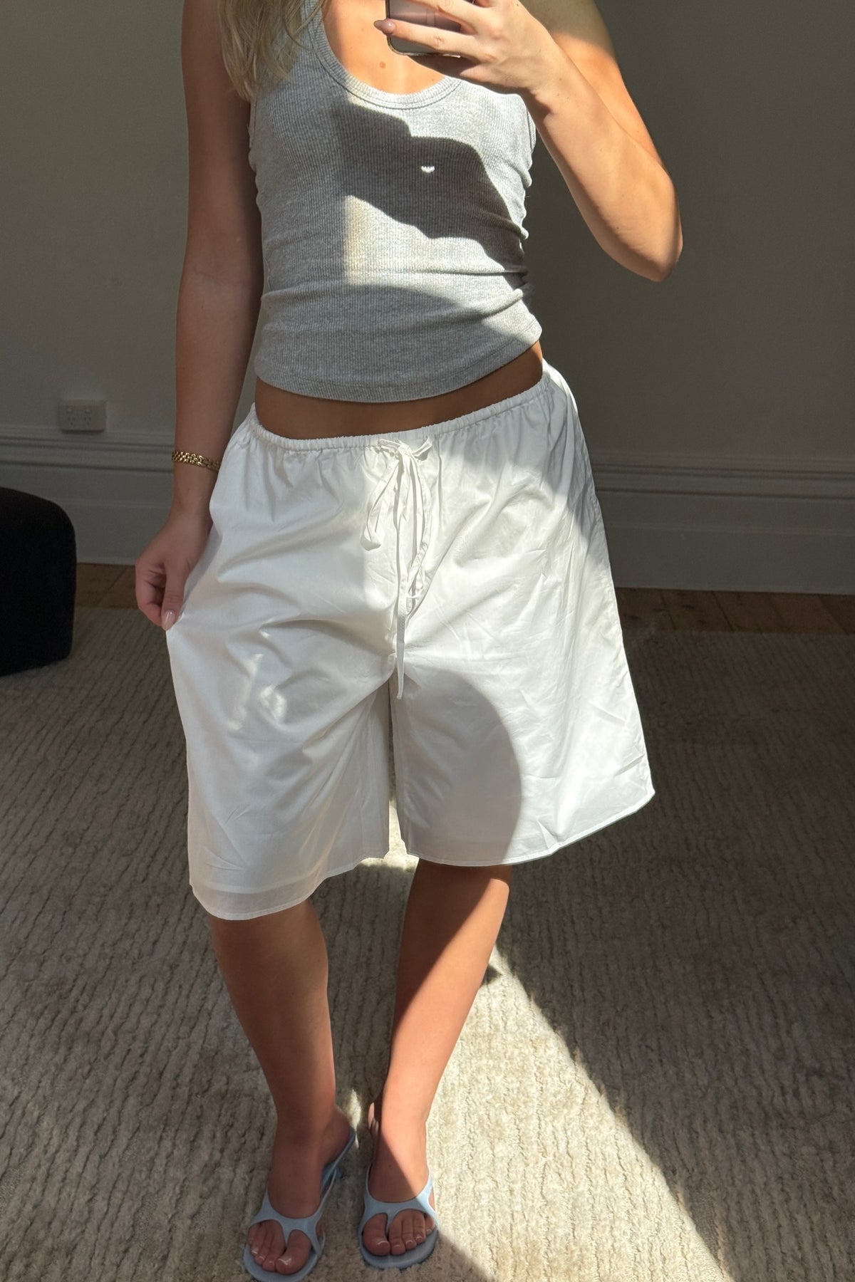 Freya Long Short White