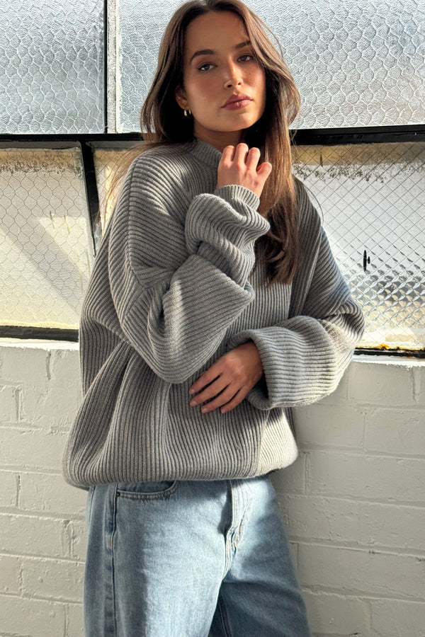 Unisex Drop Sleeve Heavy Knit Light Grey