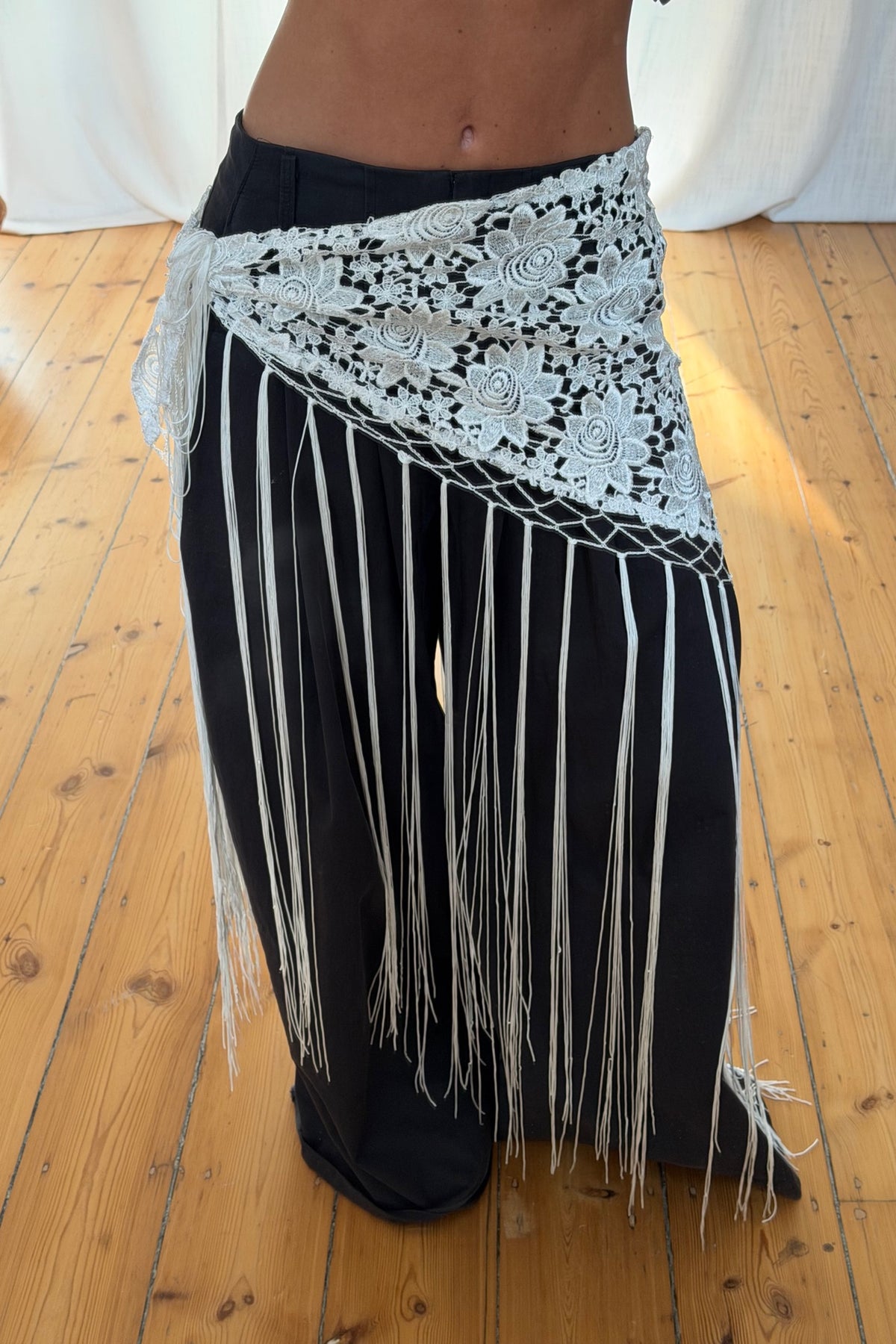 Andrea Fringe Scarf Belt White