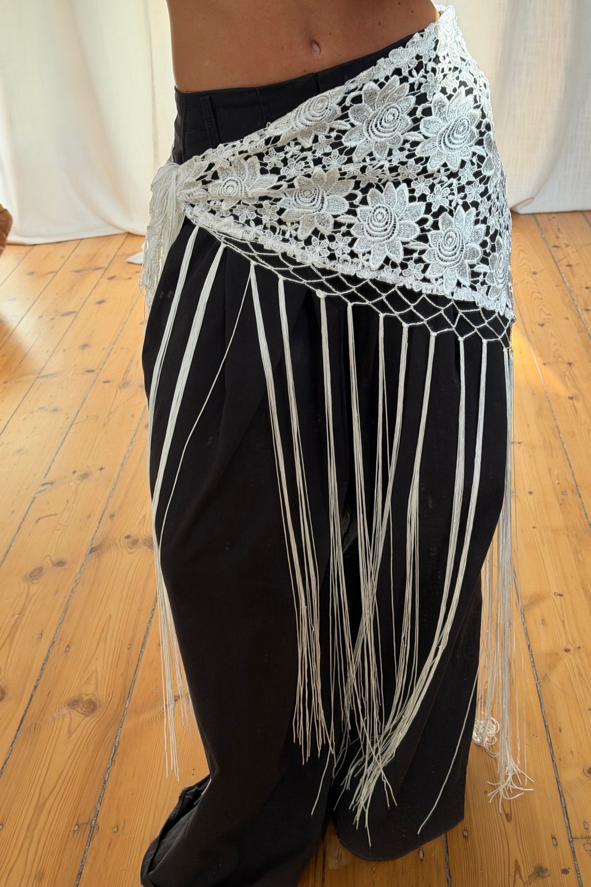 Andrea Fringe Scarf Belt White