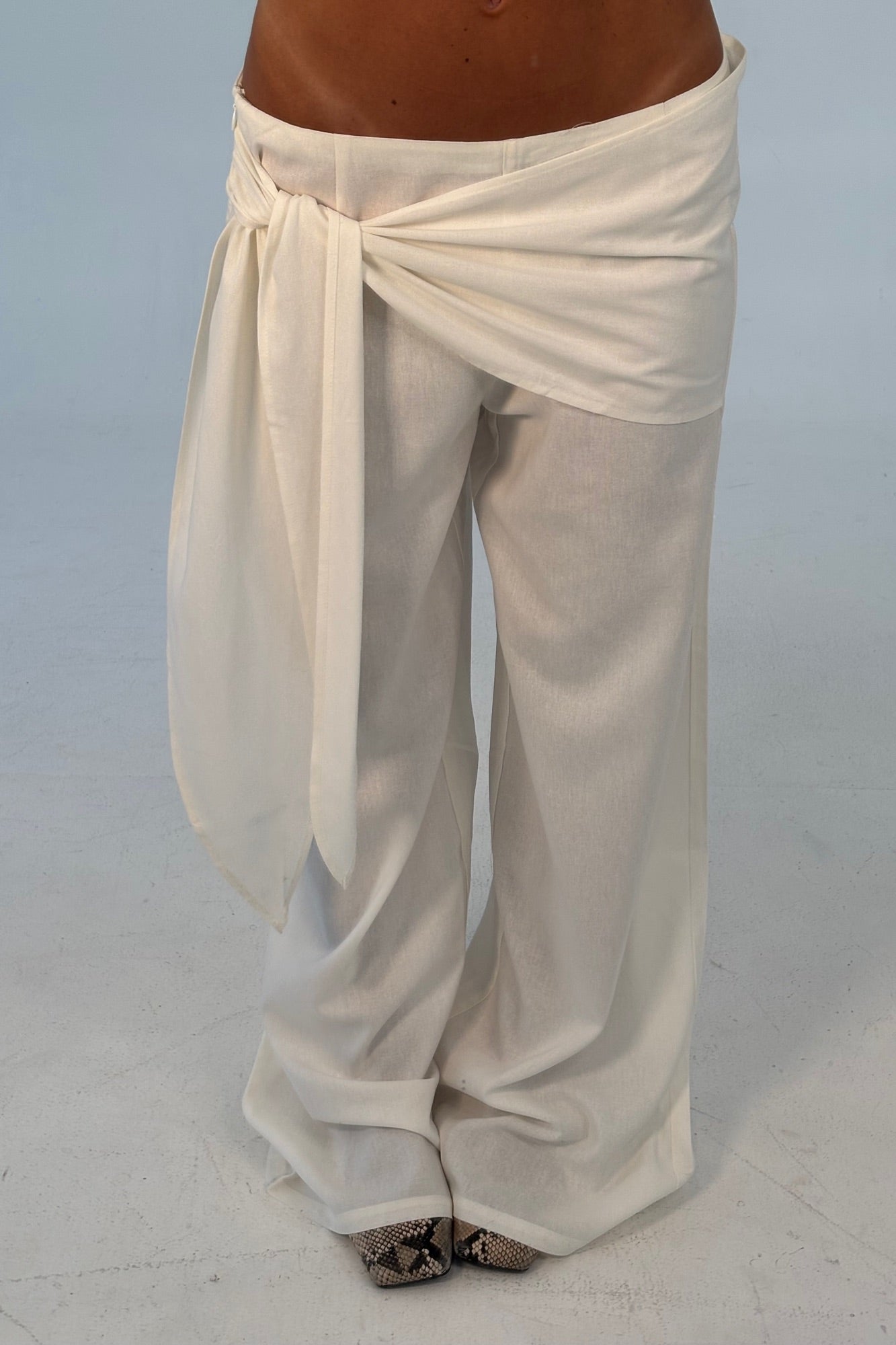 Jamillah Pant White