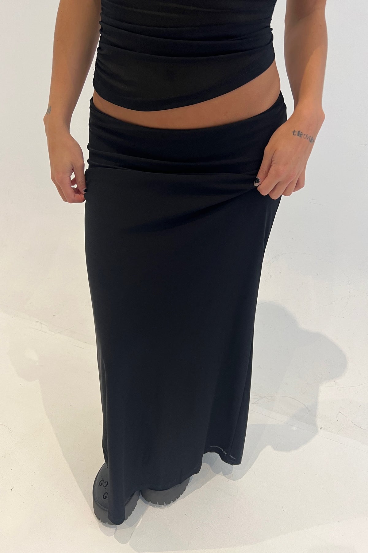 Goldie Midi Skirt Black - FINAL SALE