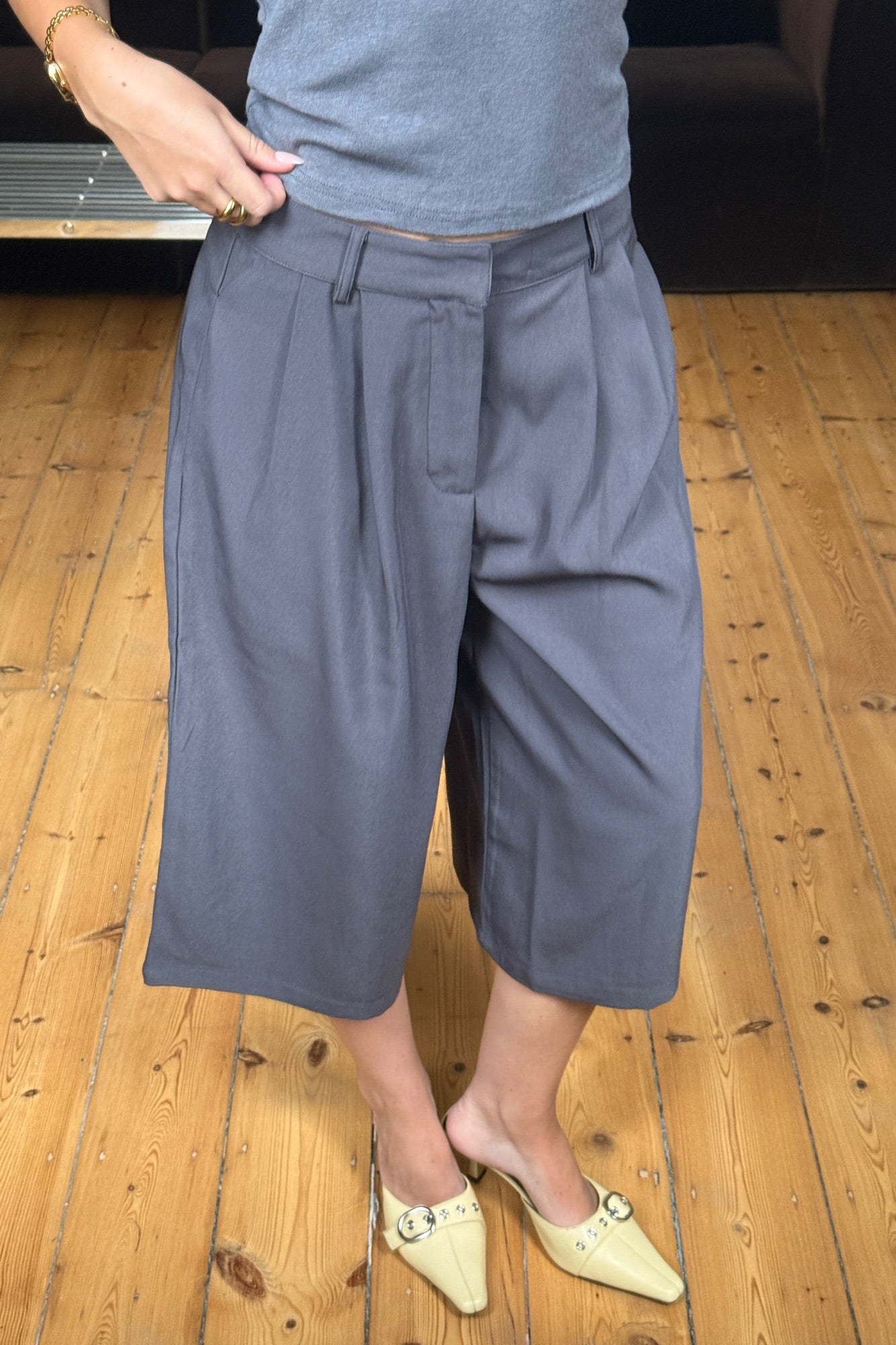 Kareena Long Short Charcoal