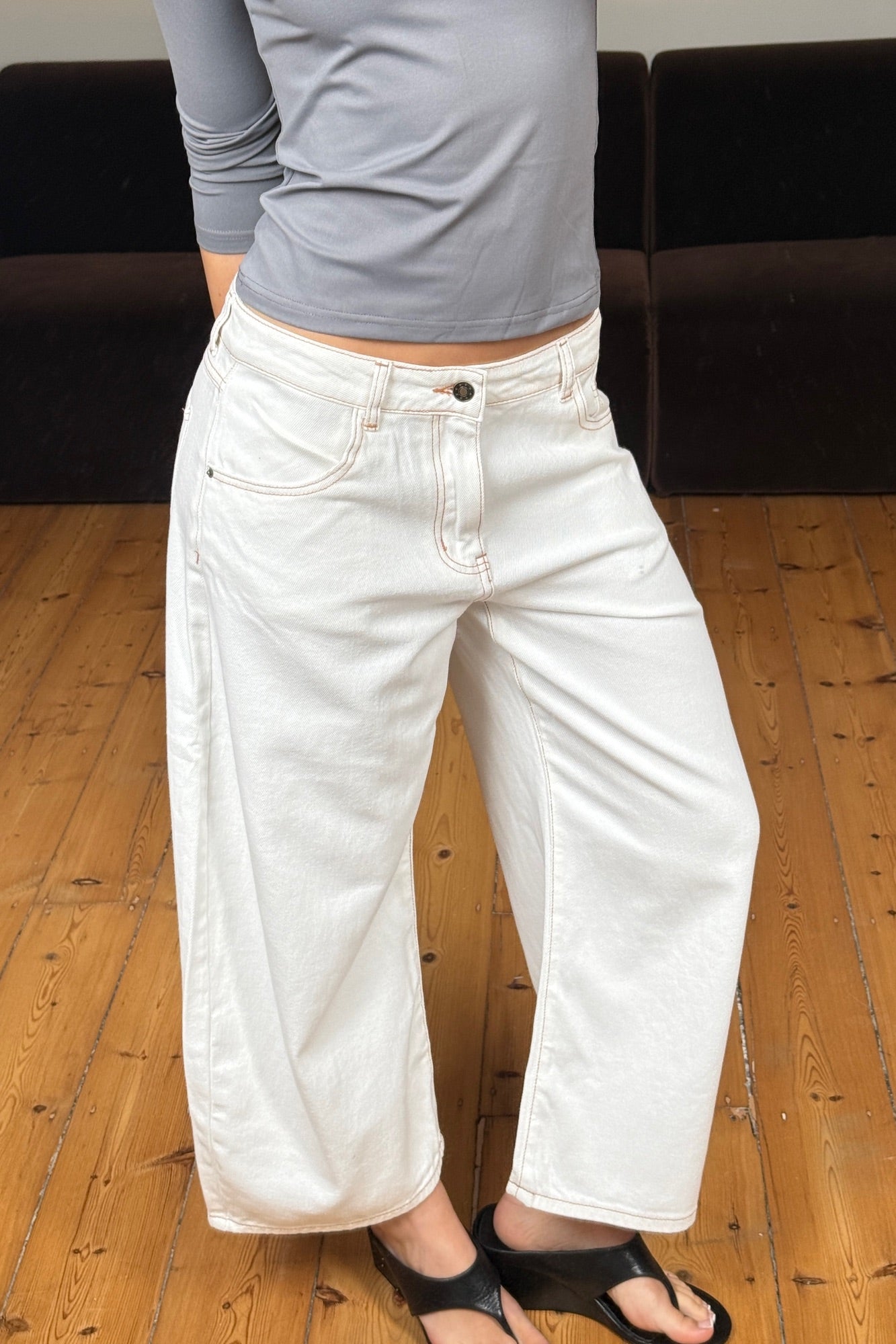 Horseshoe Cropped Jean Porcelain