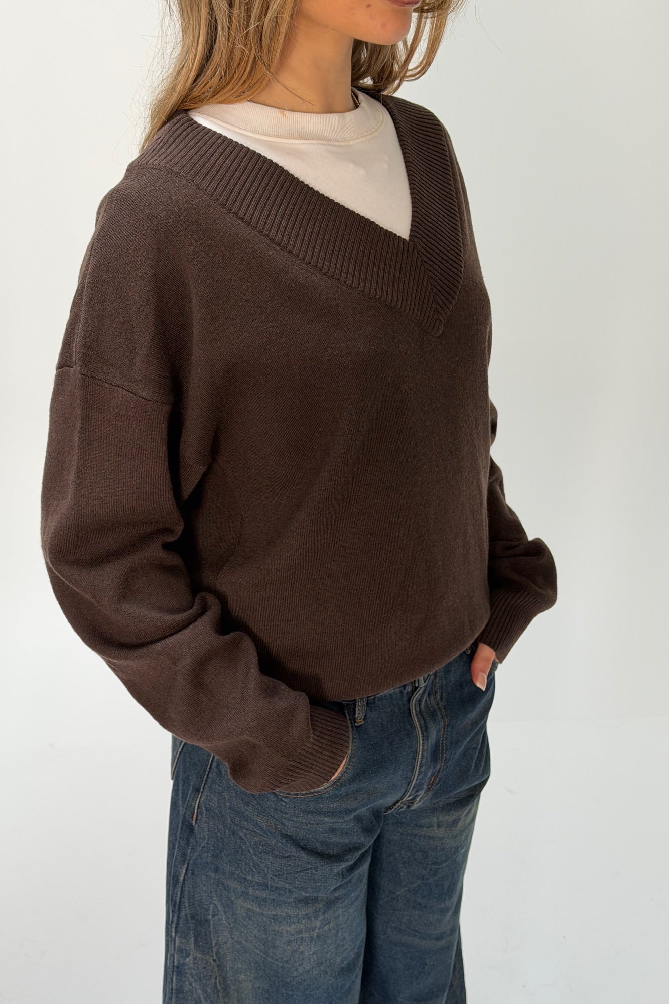 Alexa V Neck Knit Chocolate