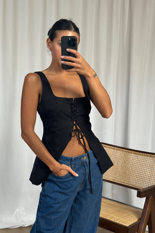 Osten Top Black