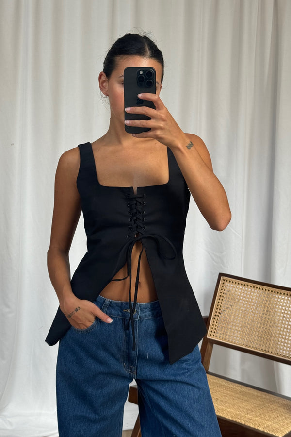 Osten Top Black